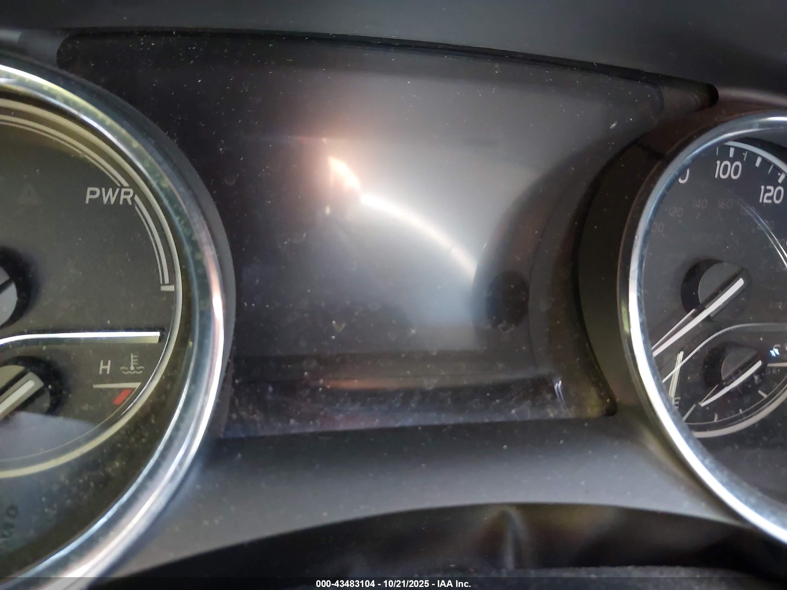 TOYOTA CAMRY image 7