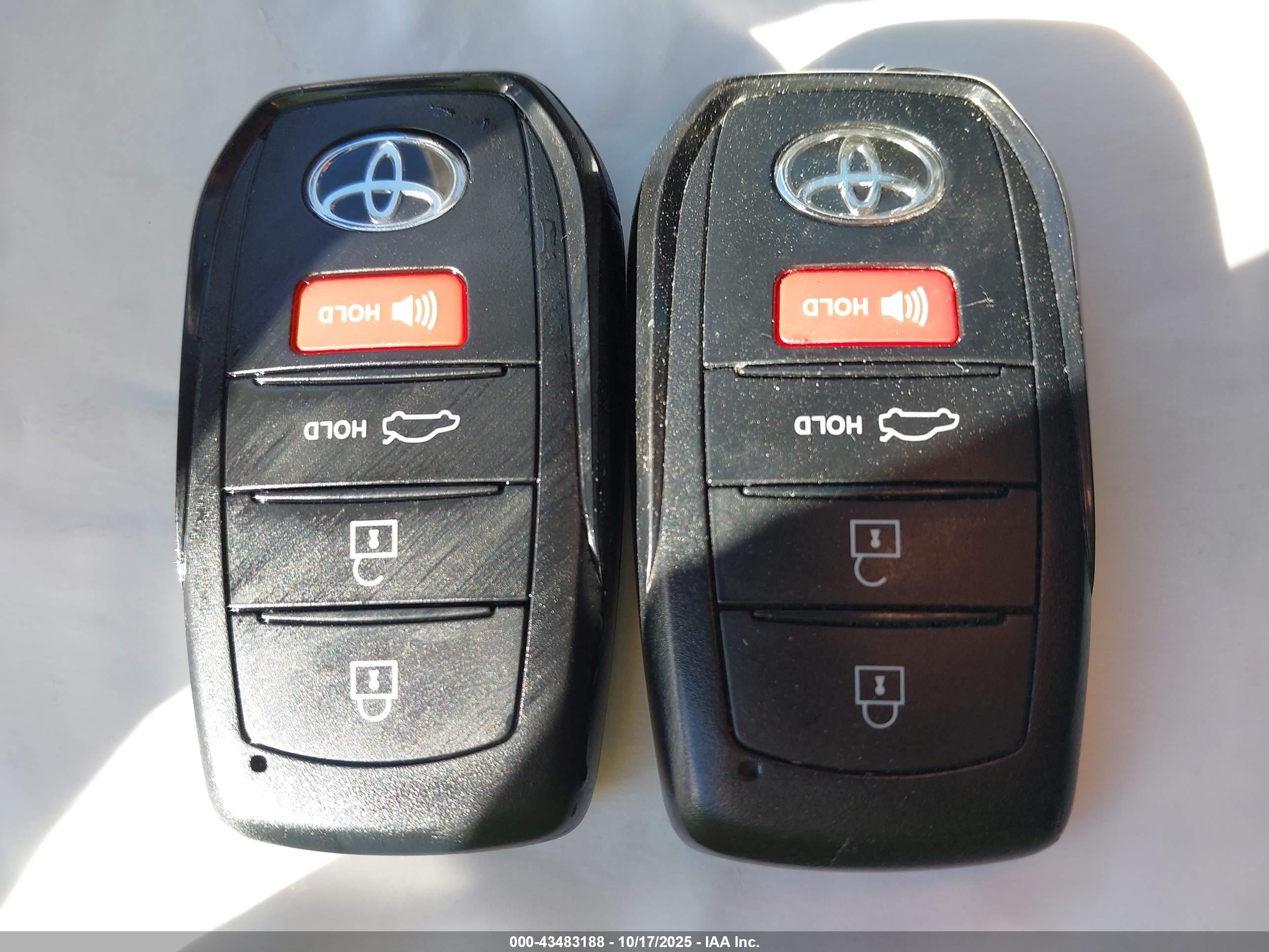 TOYOTA CAMRY image 11