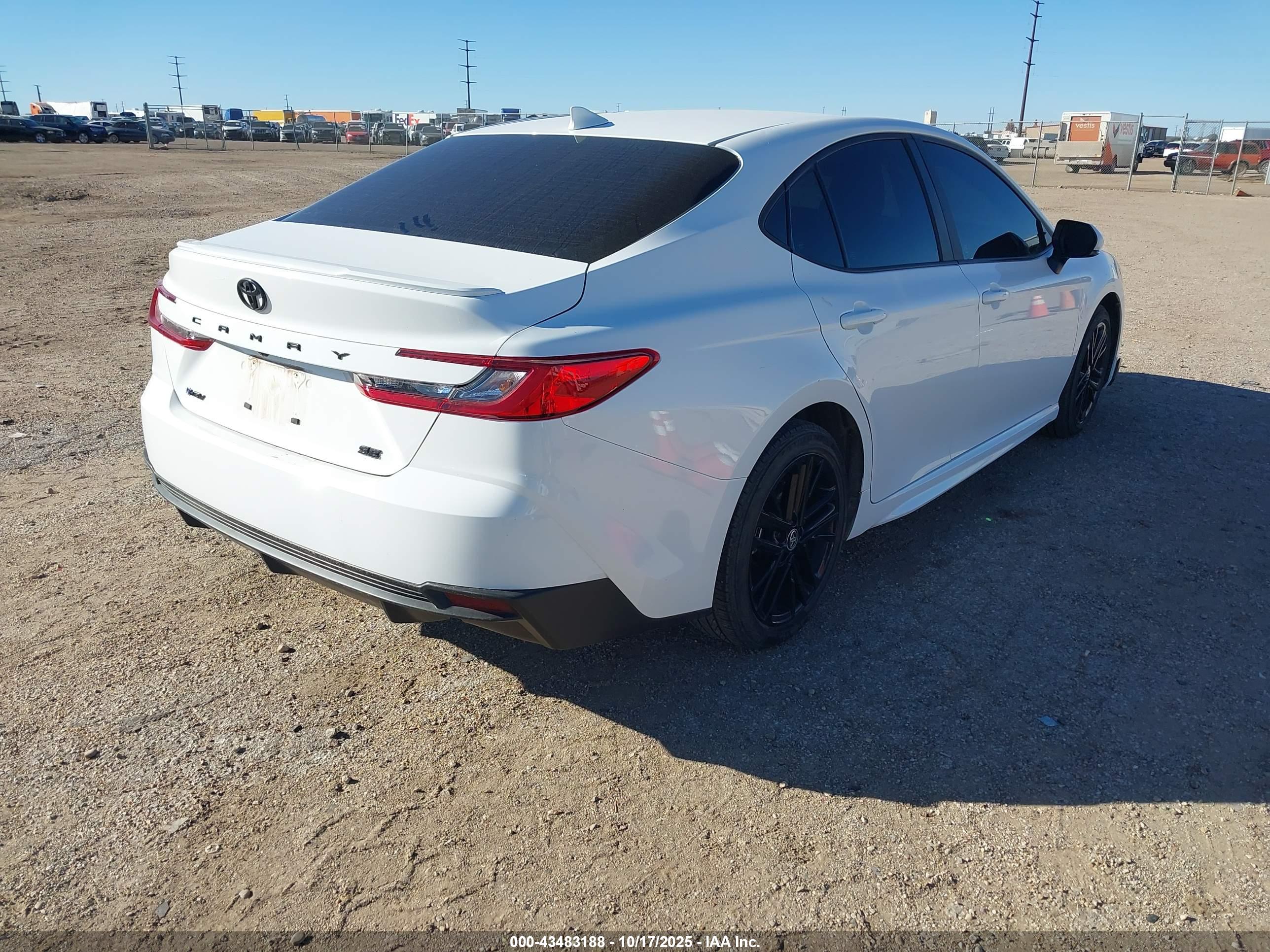 TOYOTA CAMRY image 4
