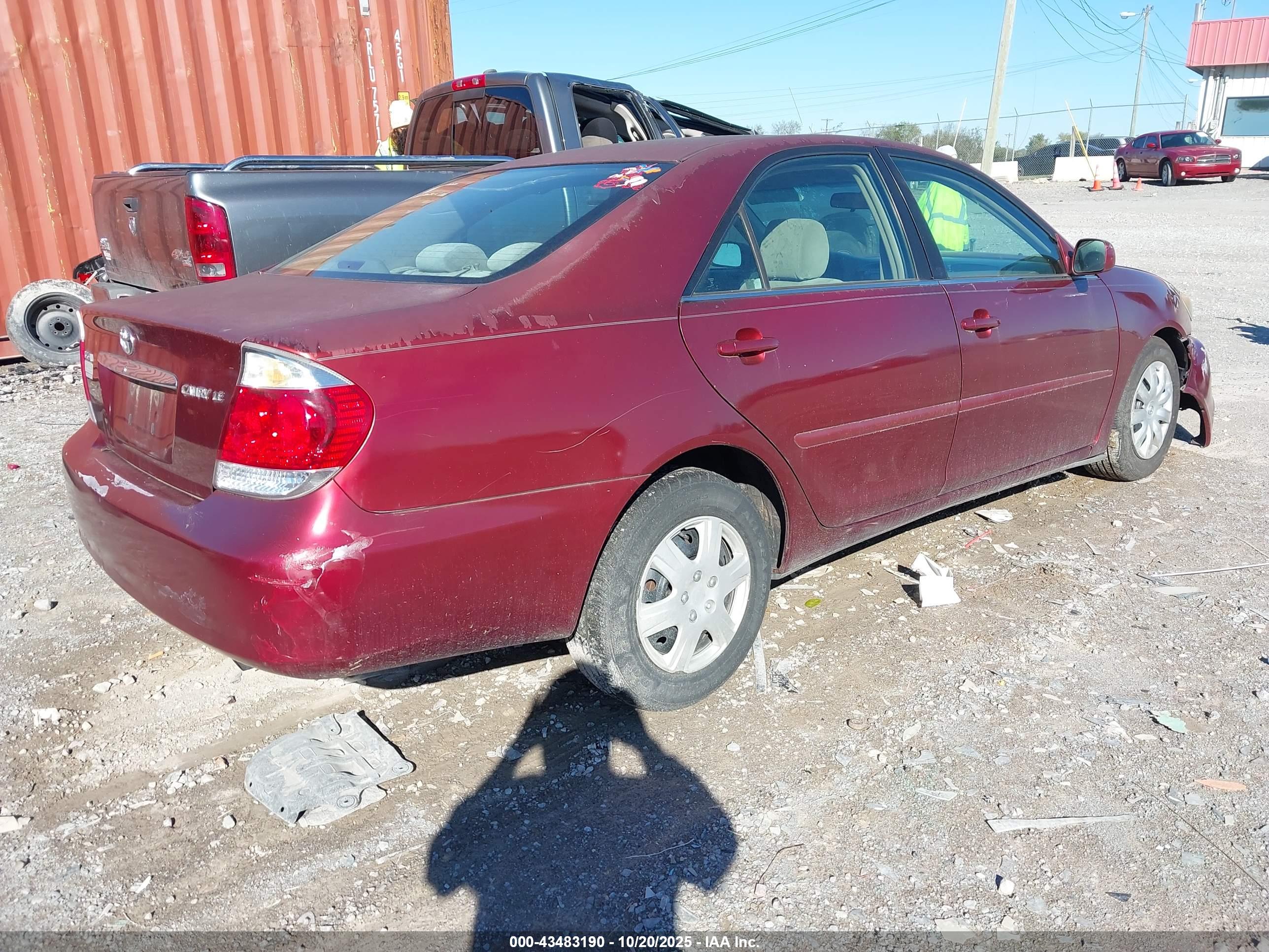 TOYOTA CAMRY image 4