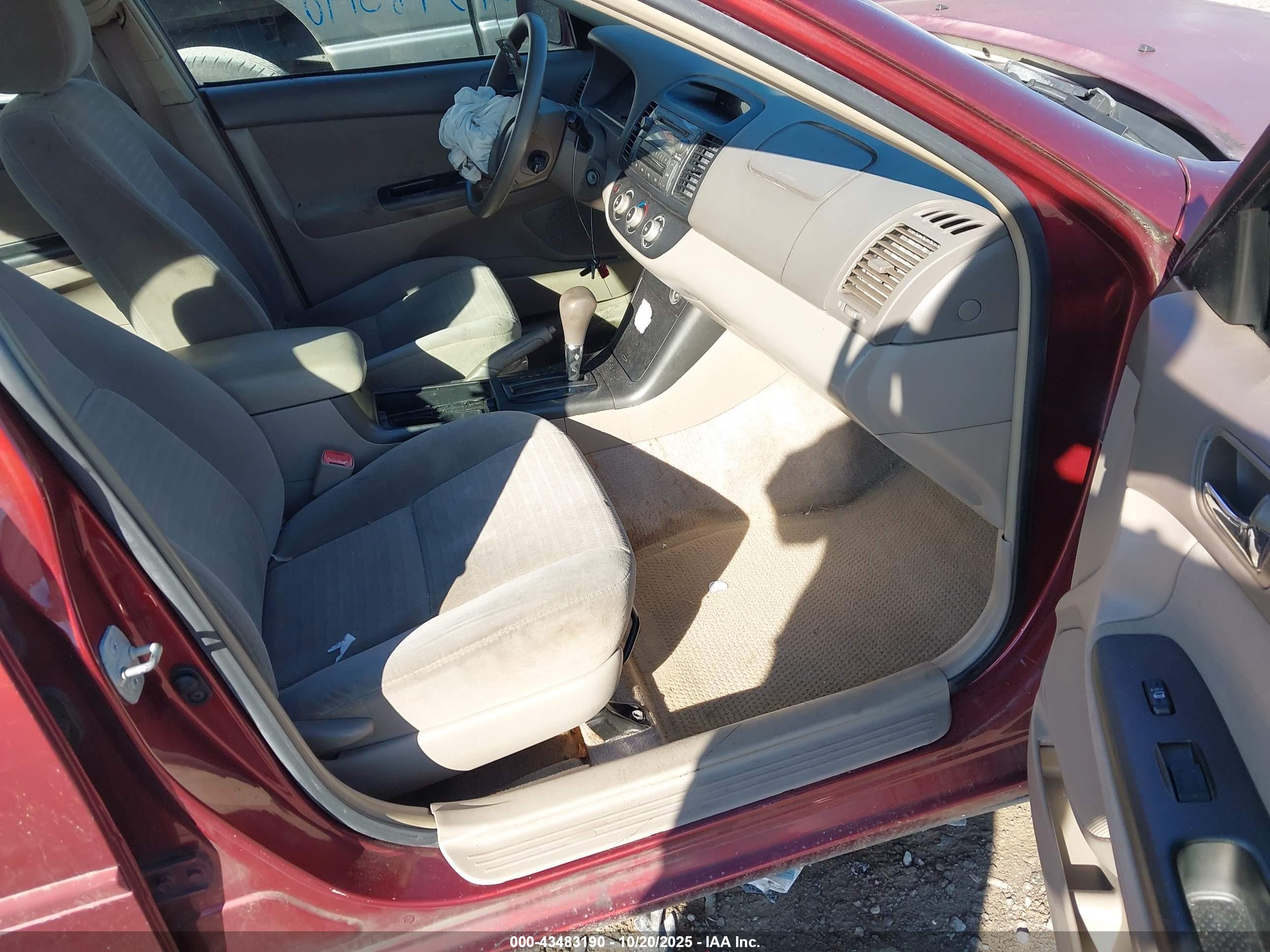 TOYOTA CAMRY image 5