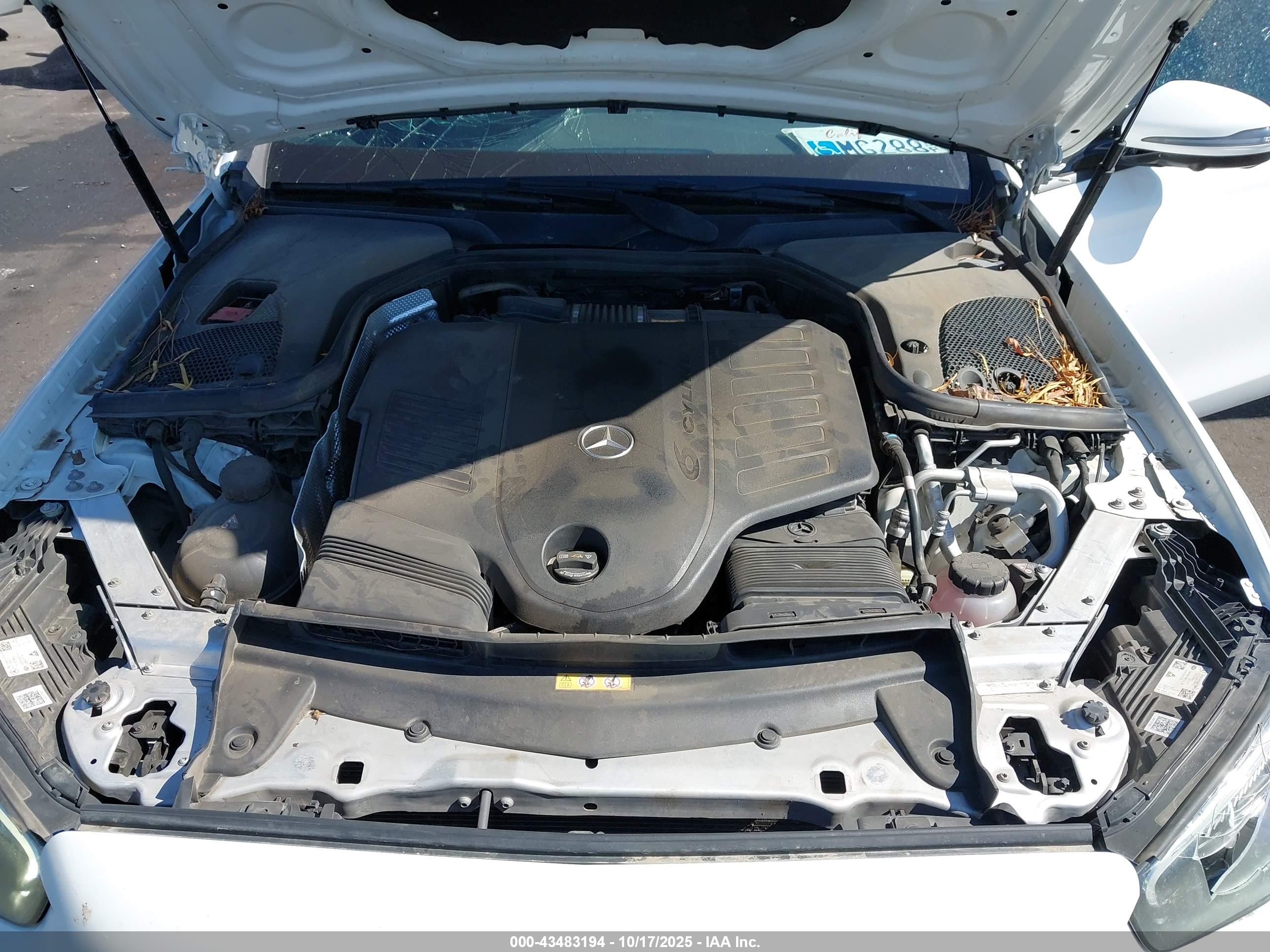 MERCEDES-BENZ E image 10