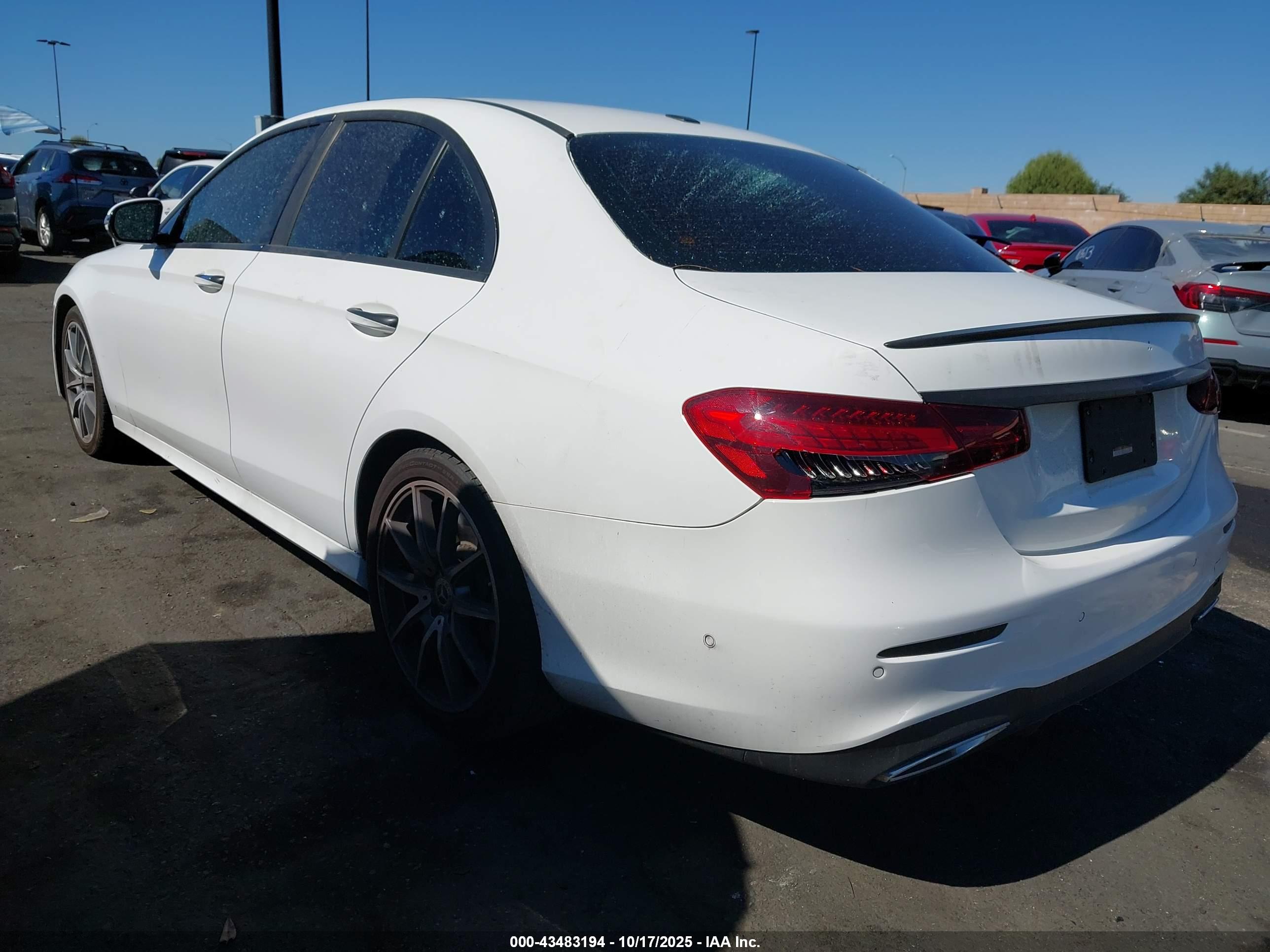 MERCEDES-BENZ E image 3