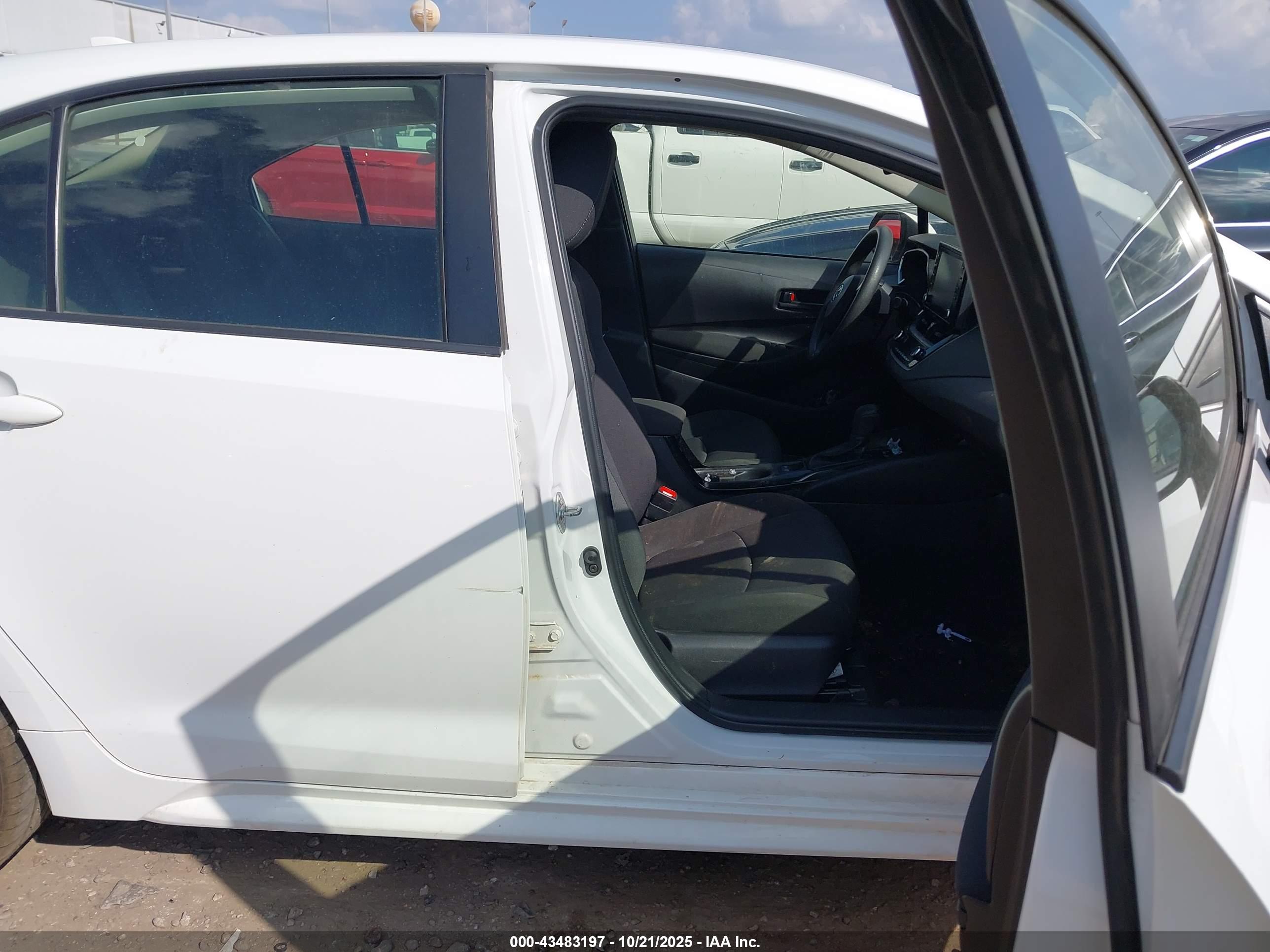 TOYOTA COROLLA image 5