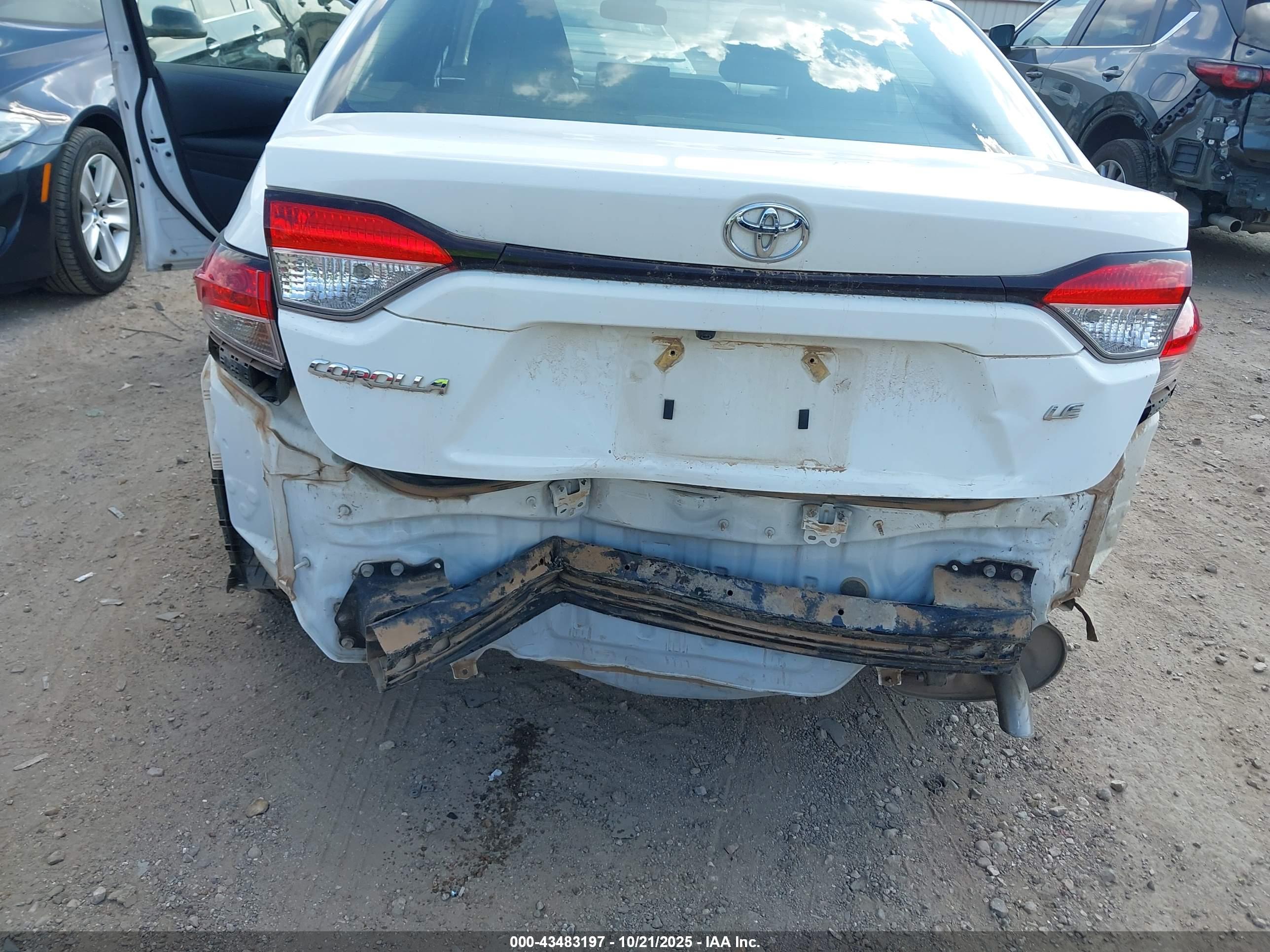 TOYOTA COROLLA image 6