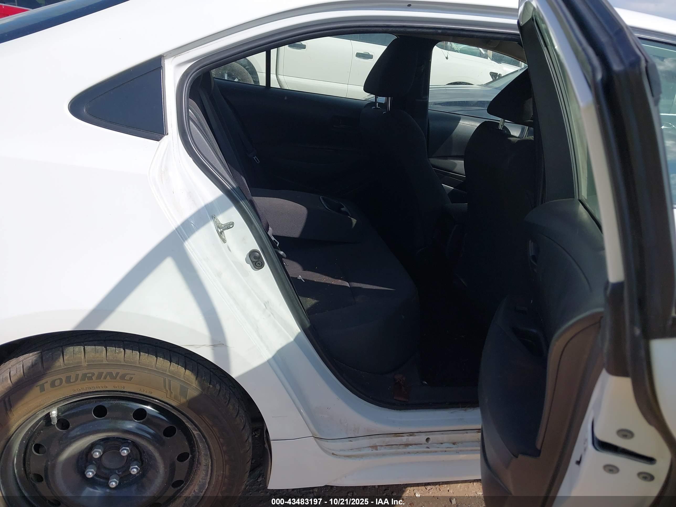 TOYOTA COROLLA image 8