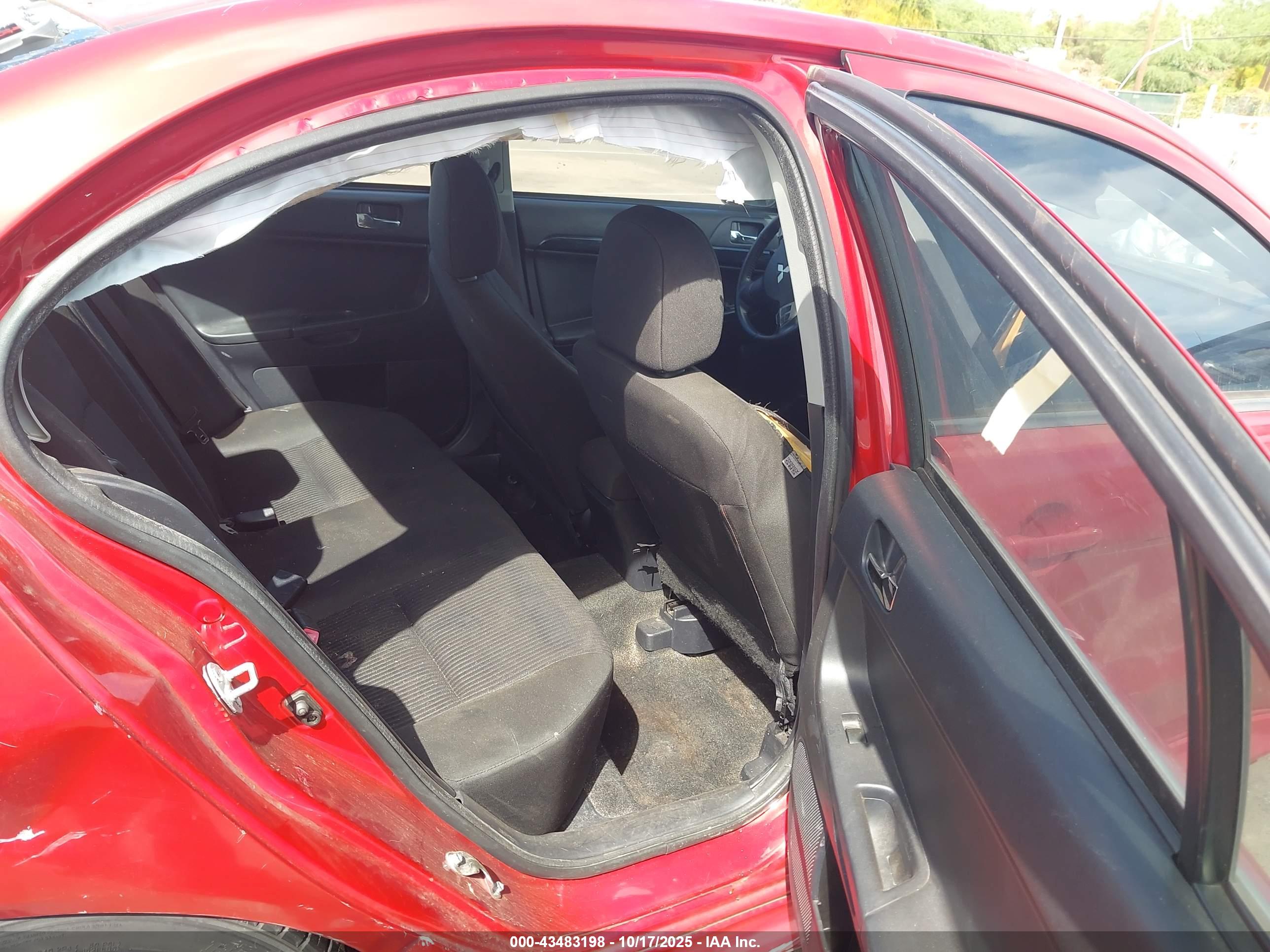 MITSUBISHI LANCER image 8