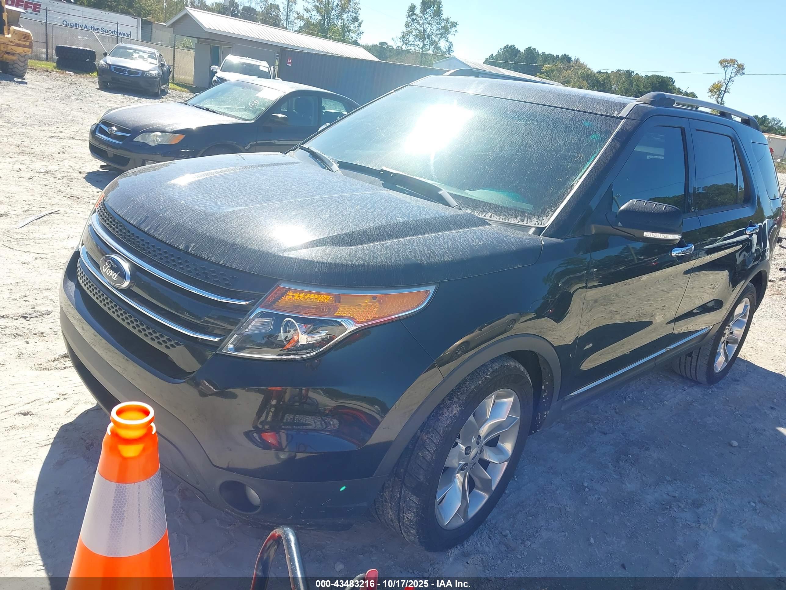FORD EXPLORER image 2