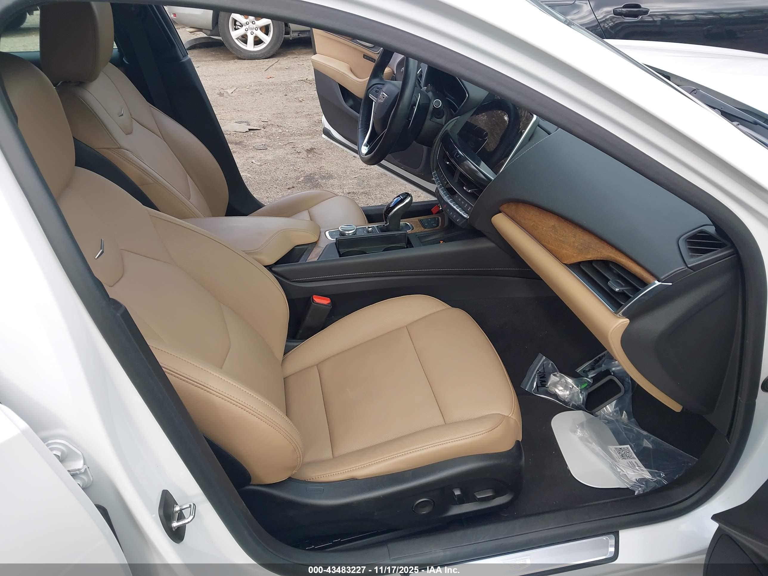 CADILLAC CT5 image 5