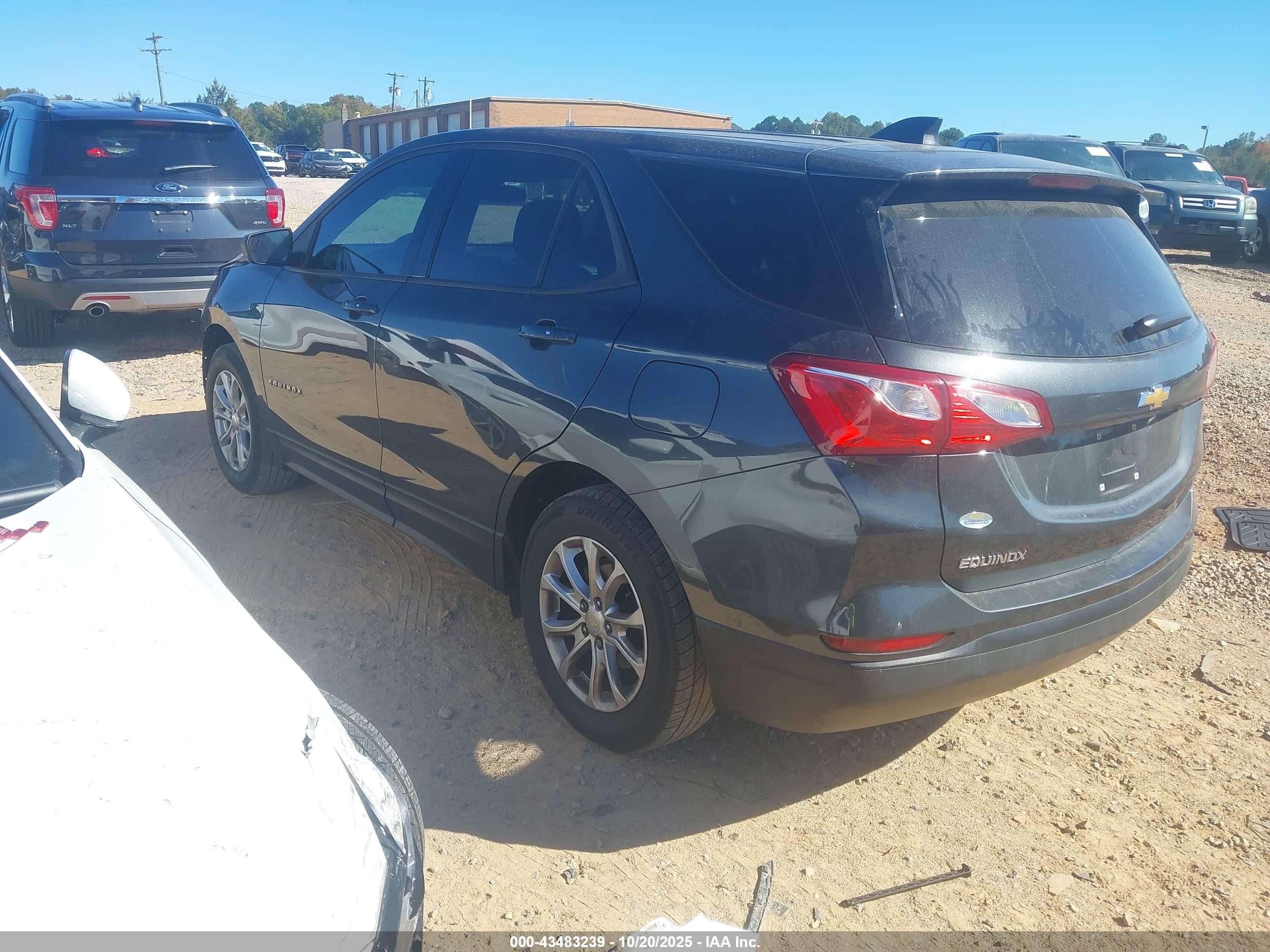 CHEVROLET EQUINOX image 3