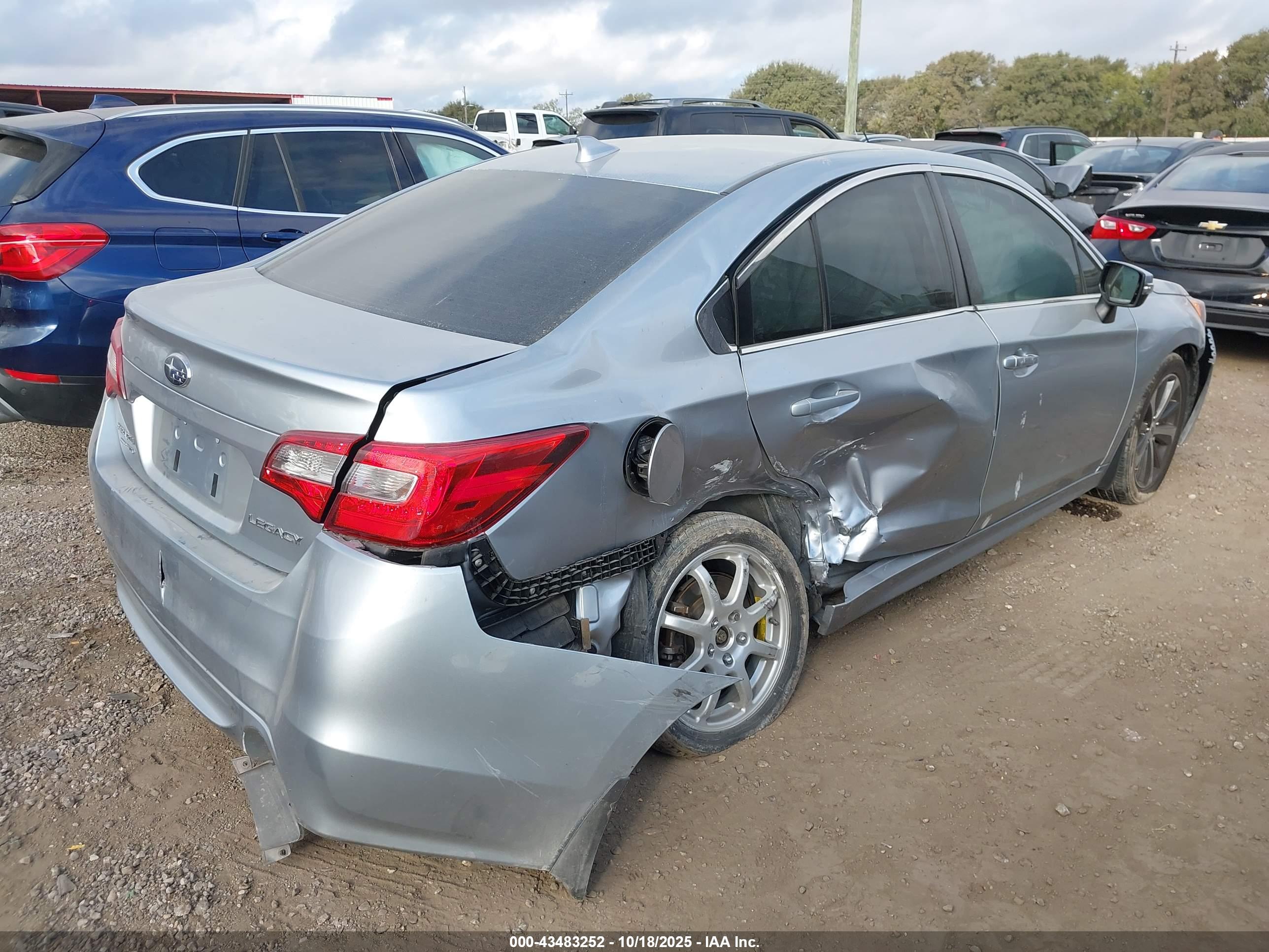 SUBARU LEGACY image 6