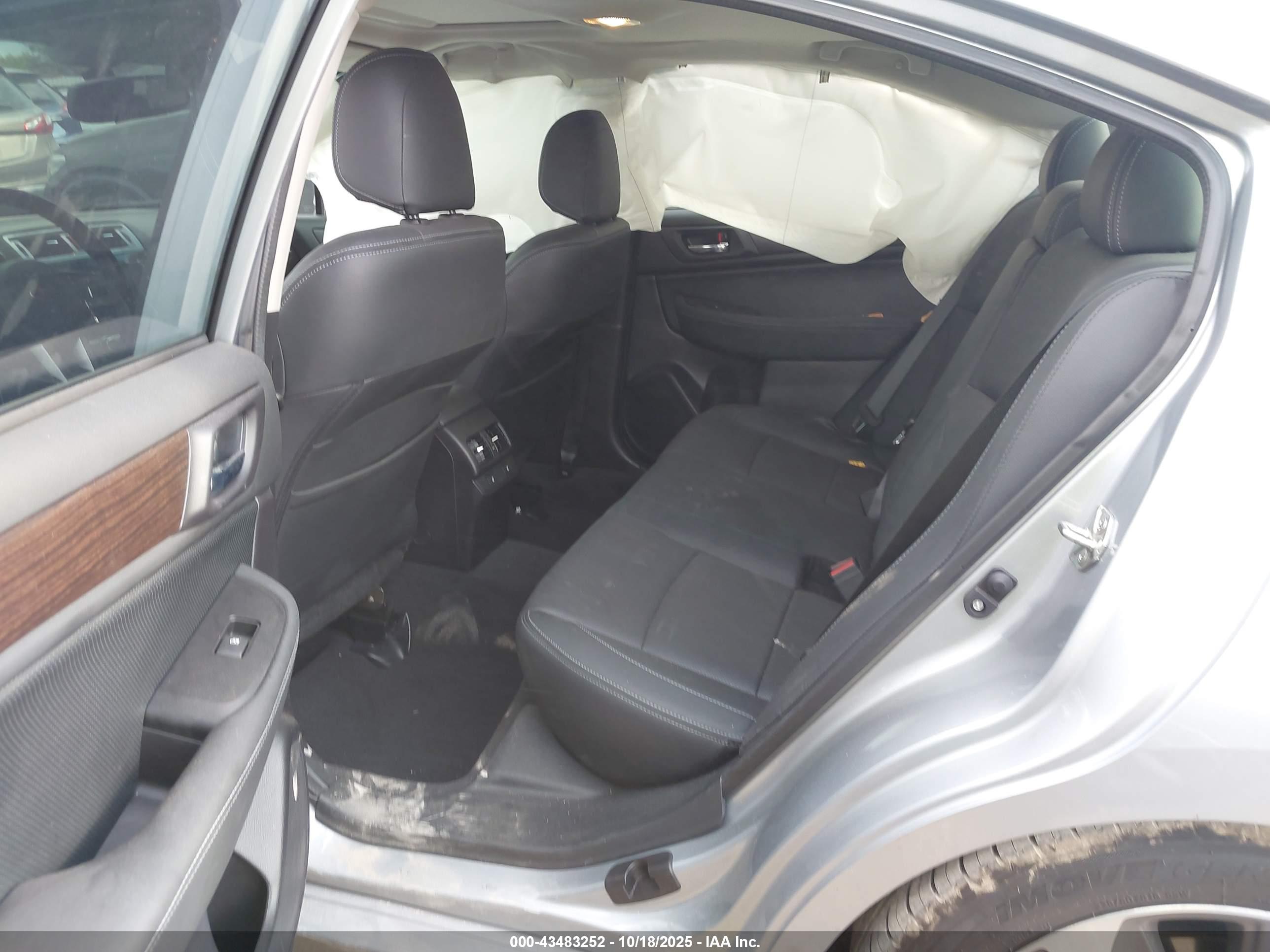 SUBARU LEGACY image 8