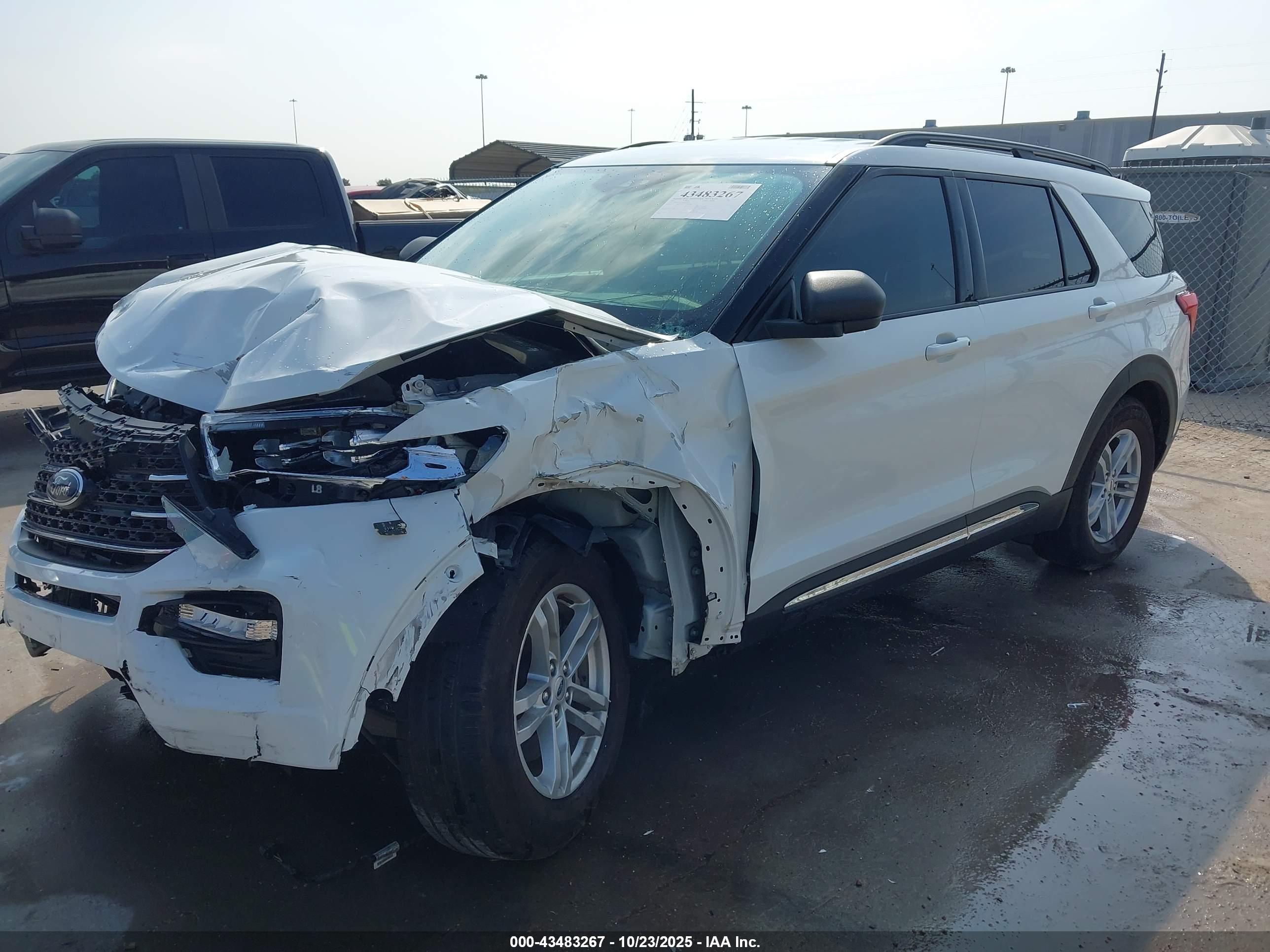 FORD EXPLORER image 2