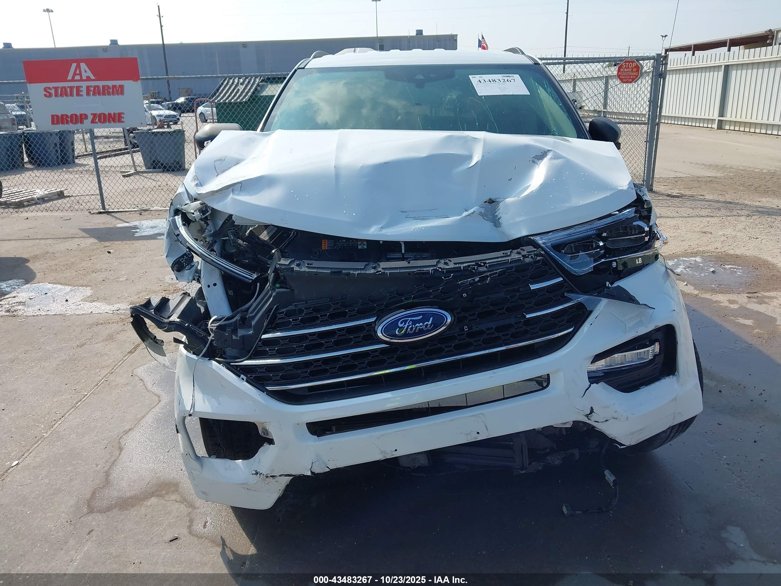 FORD EXPLORER image 6