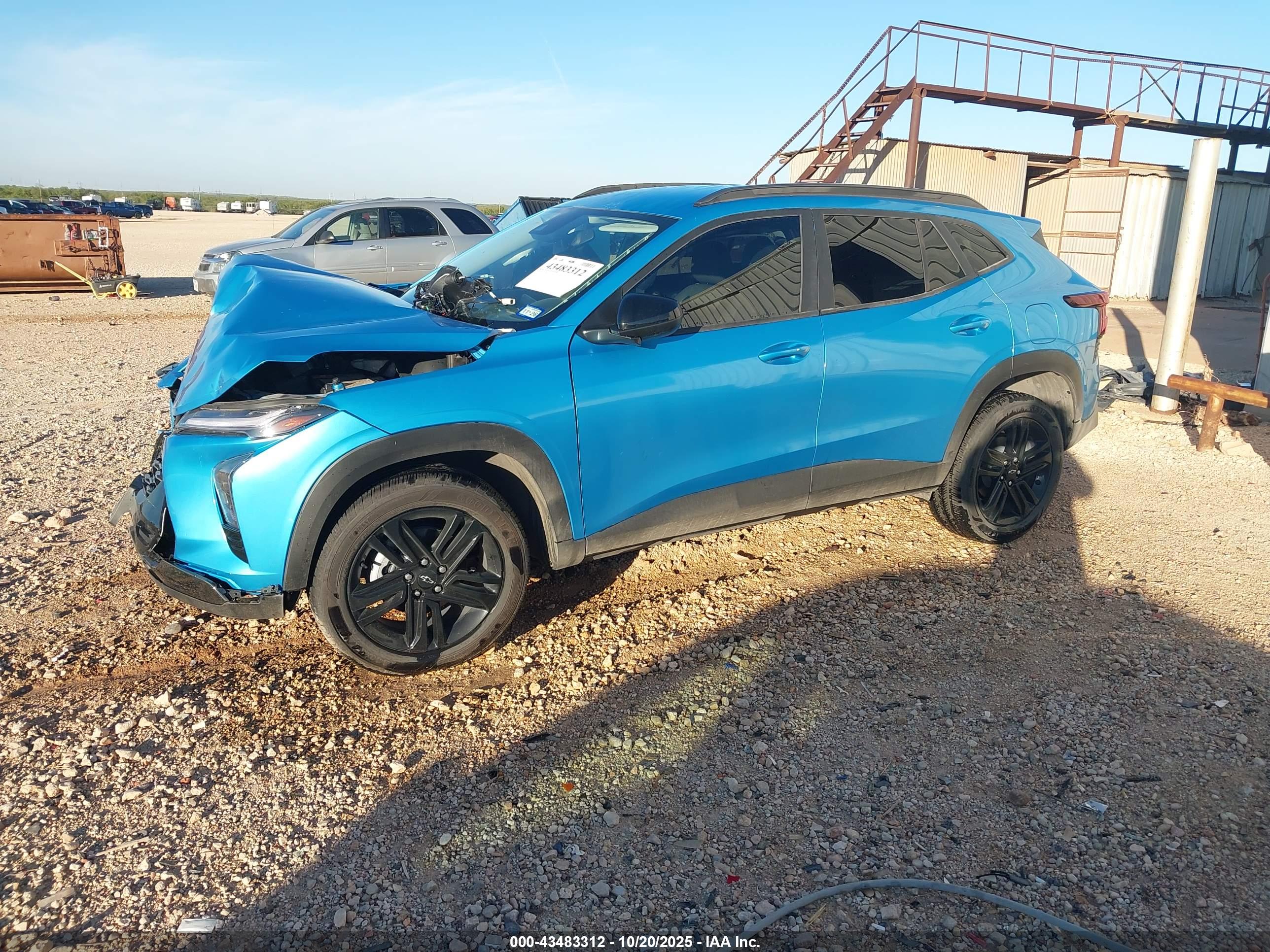 CHEVROLET TRAX image 2