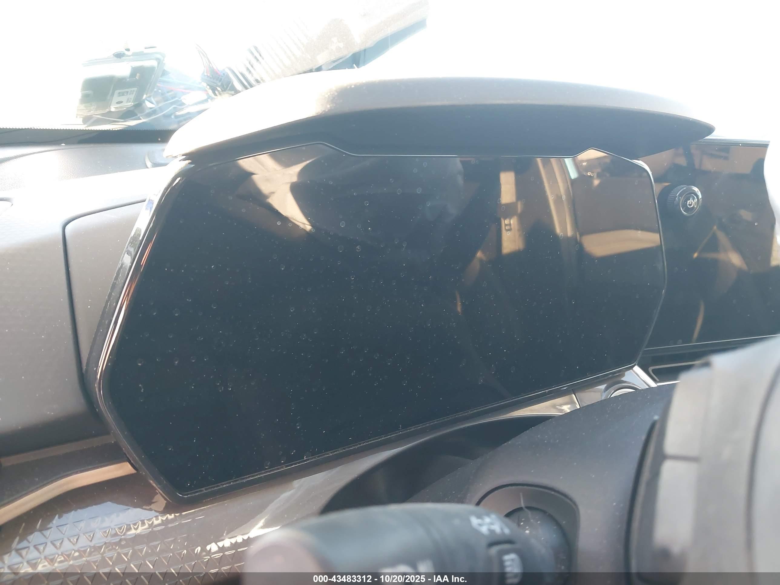 CHEVROLET TRAX image 7