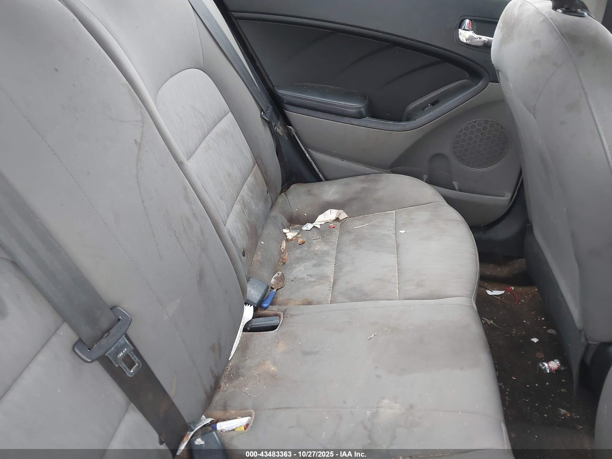 KIA FORTE image 8
