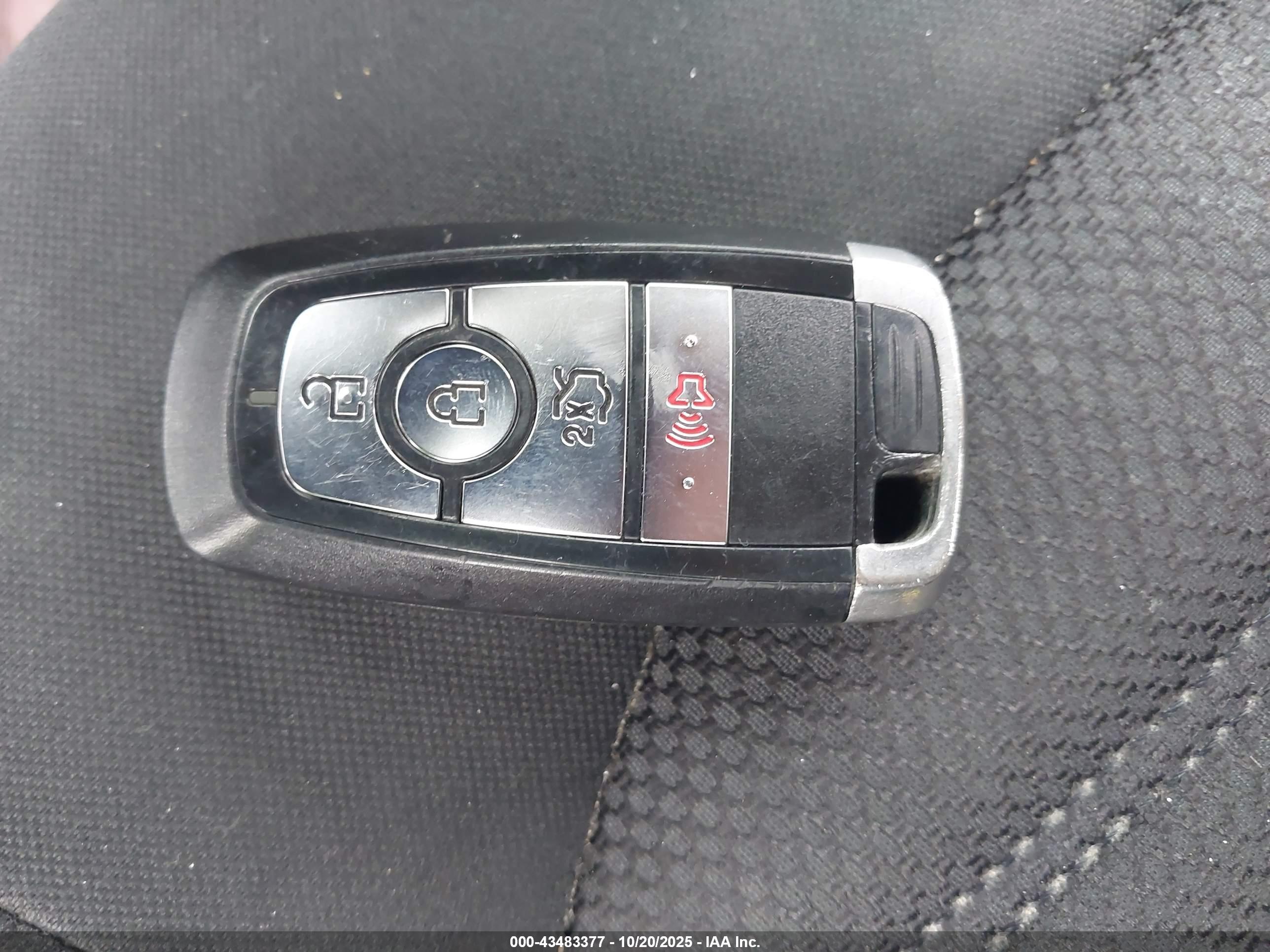 FORD FUSION image 11