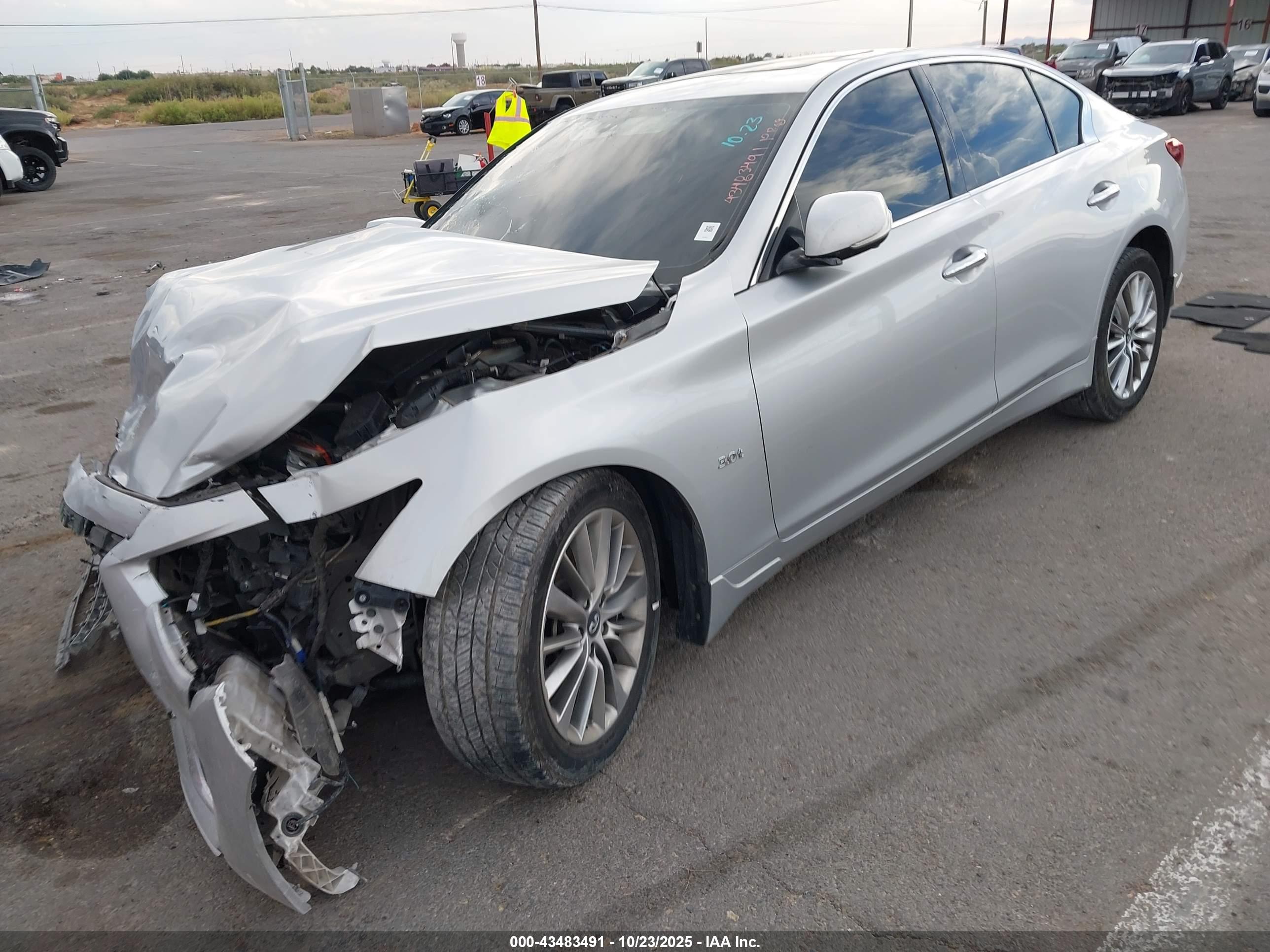 INFINITI Q50 image 2