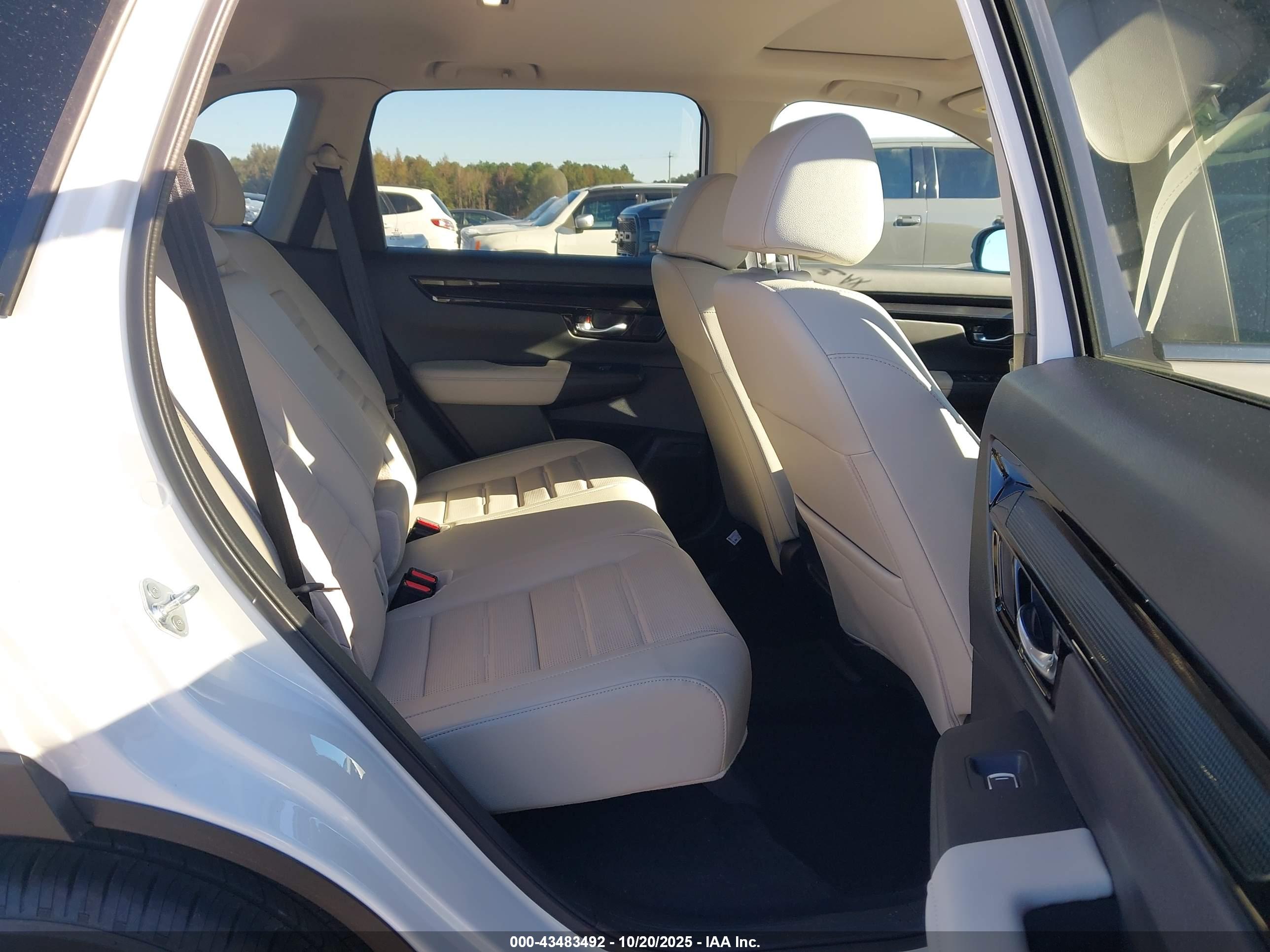 HONDA CR-V image 8