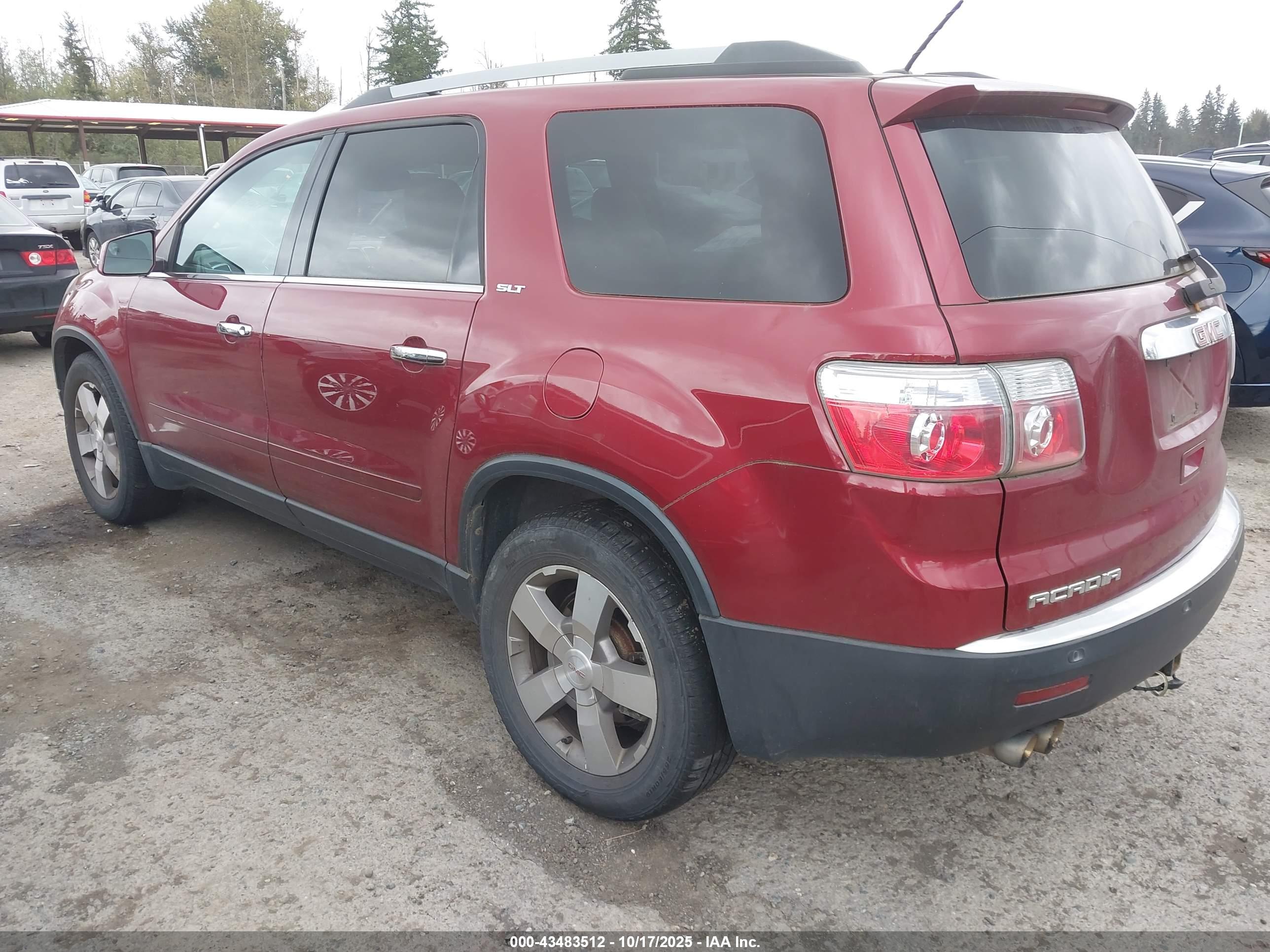 GMC ACADIA image 3