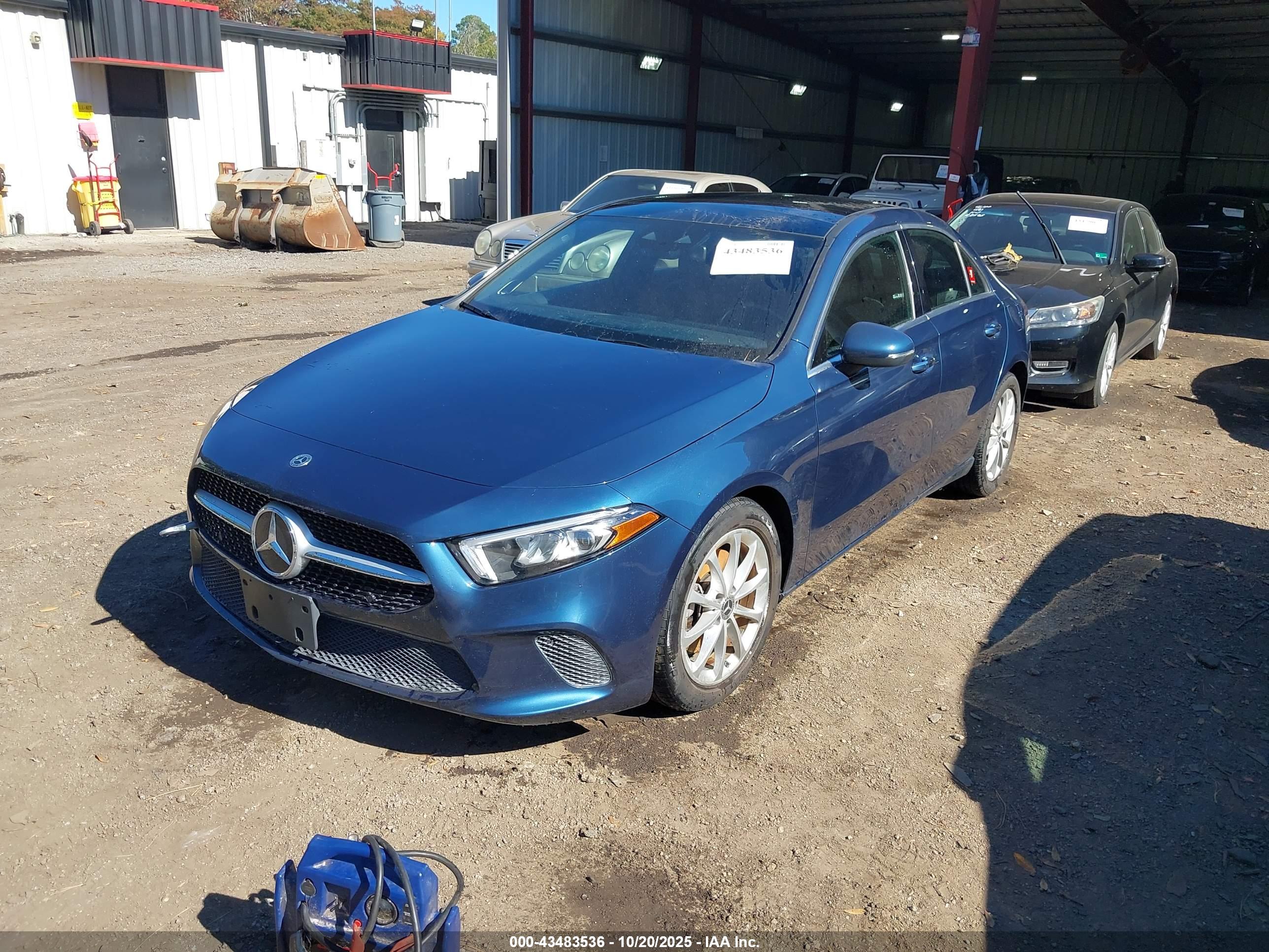 MERCEDES-BENZ A image 2