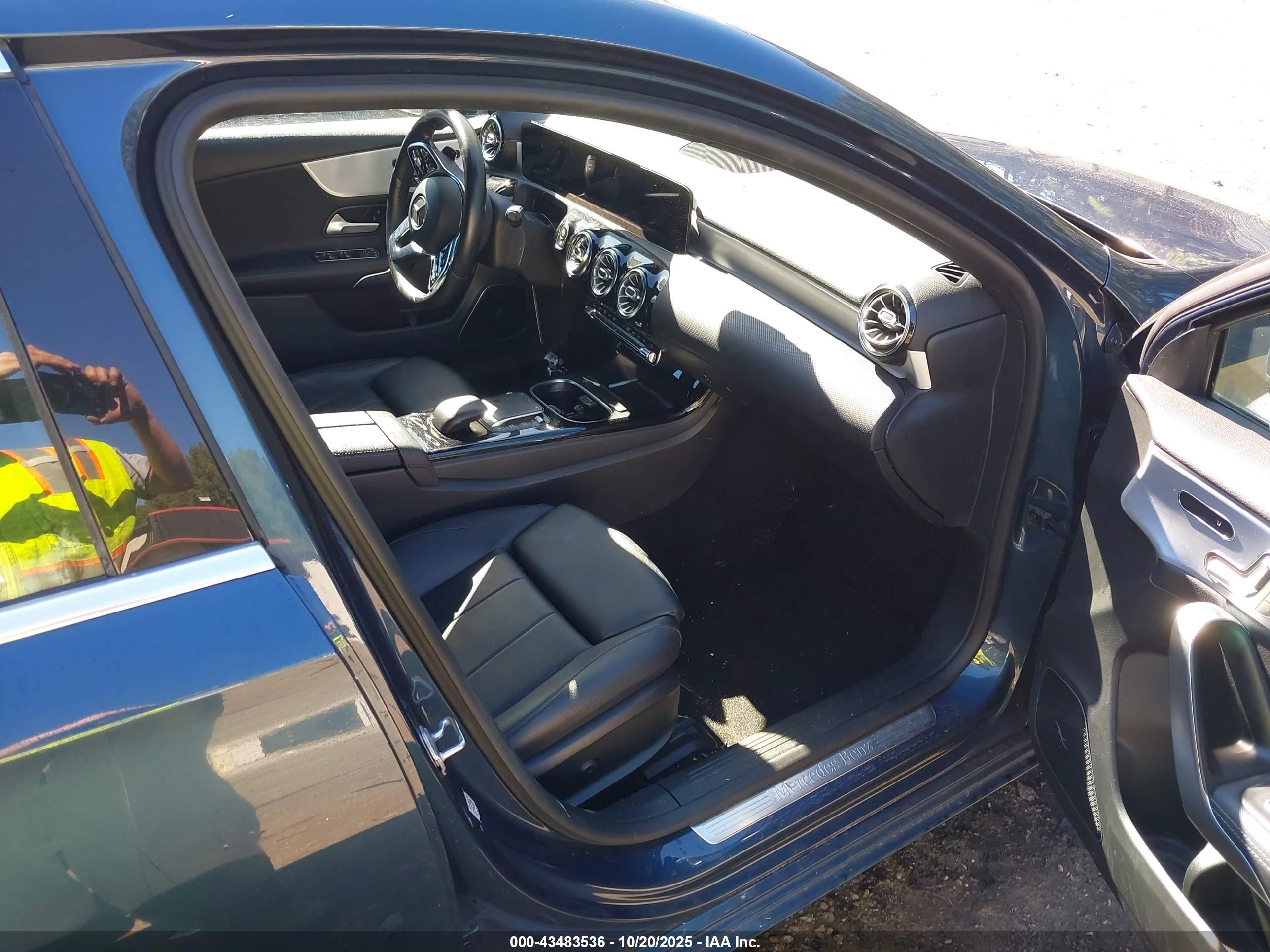 MERCEDES-BENZ A image 5