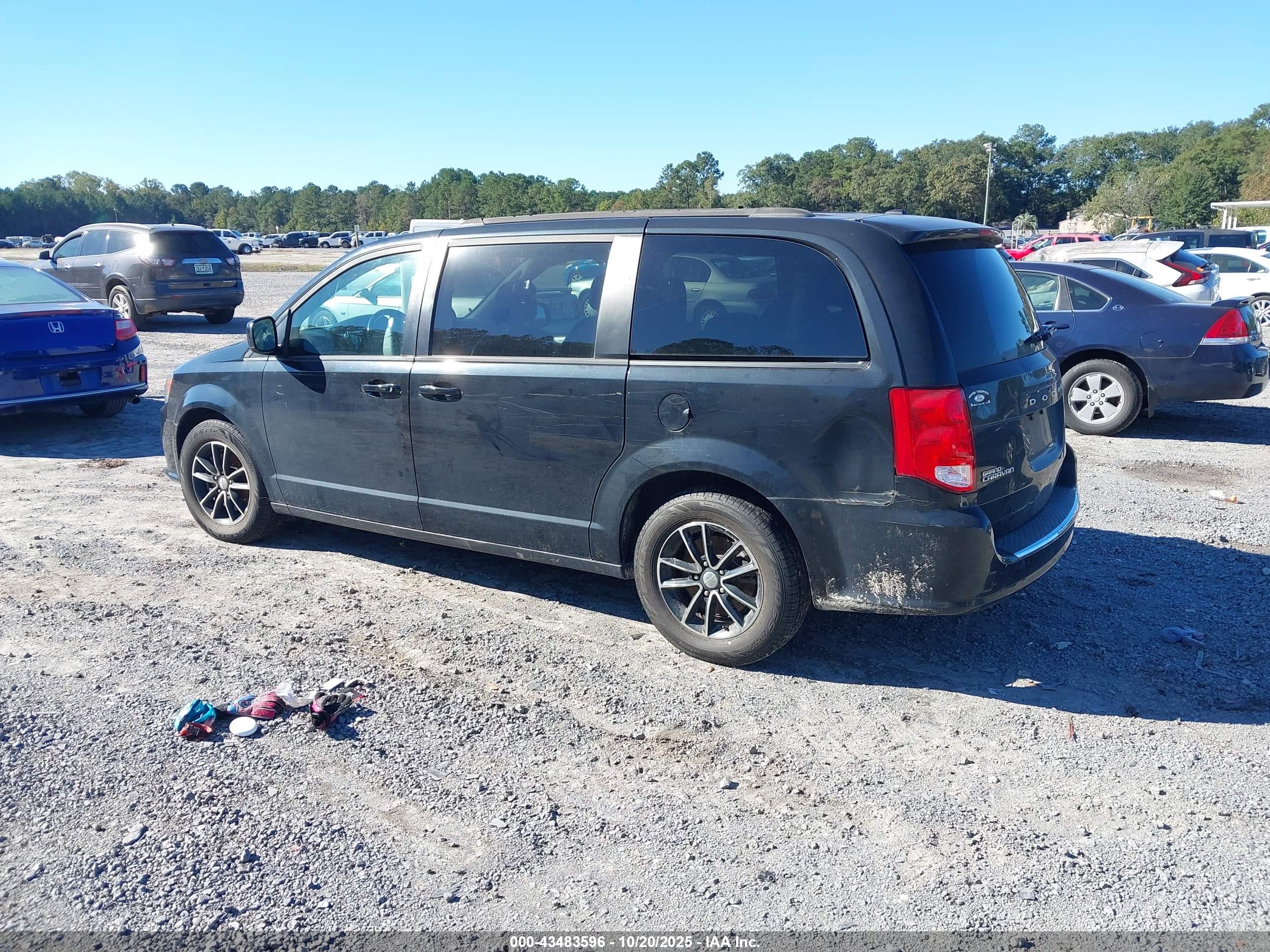 DODGE GRAND image 3