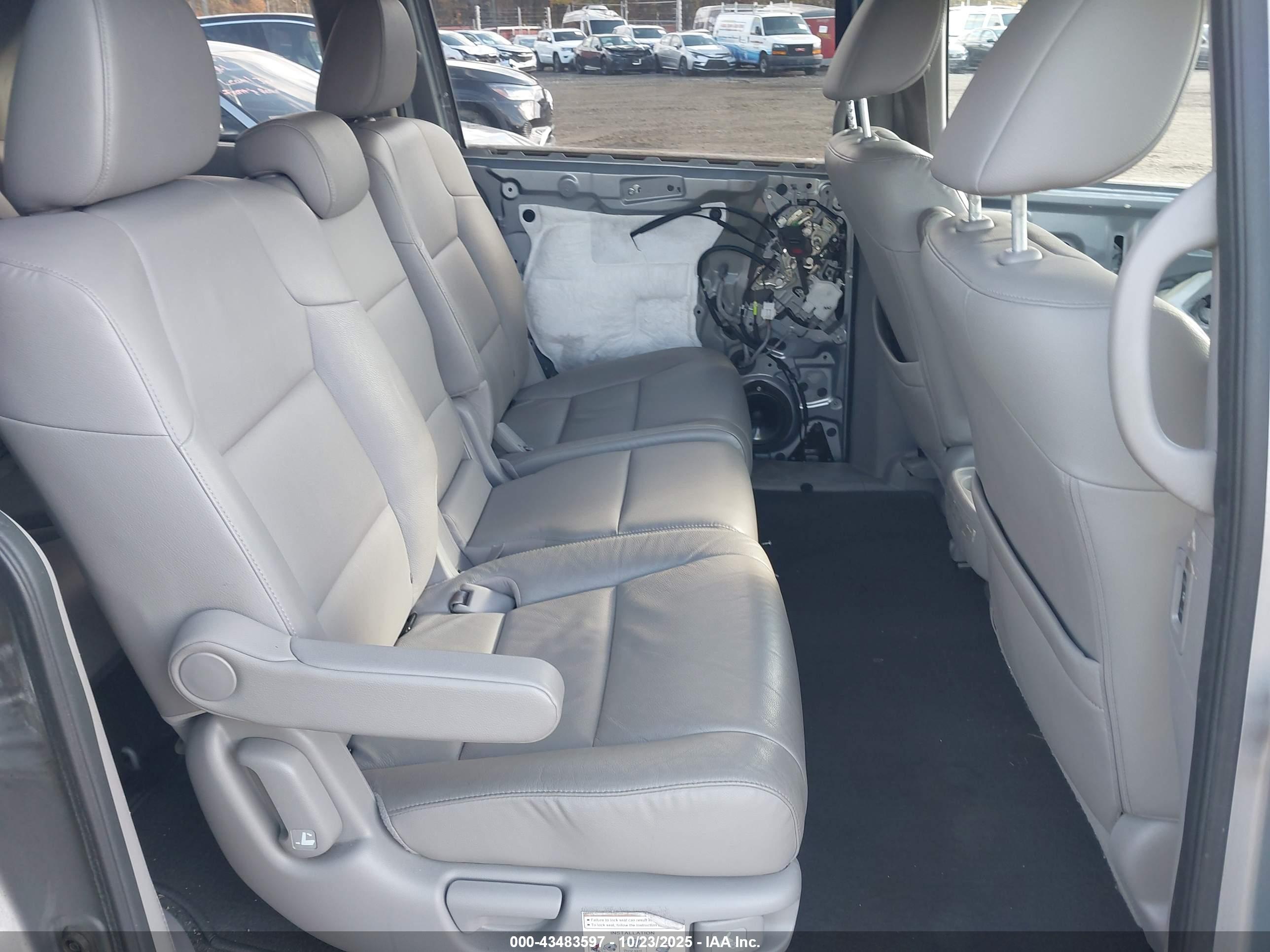 HONDA ODYSSEY image 8