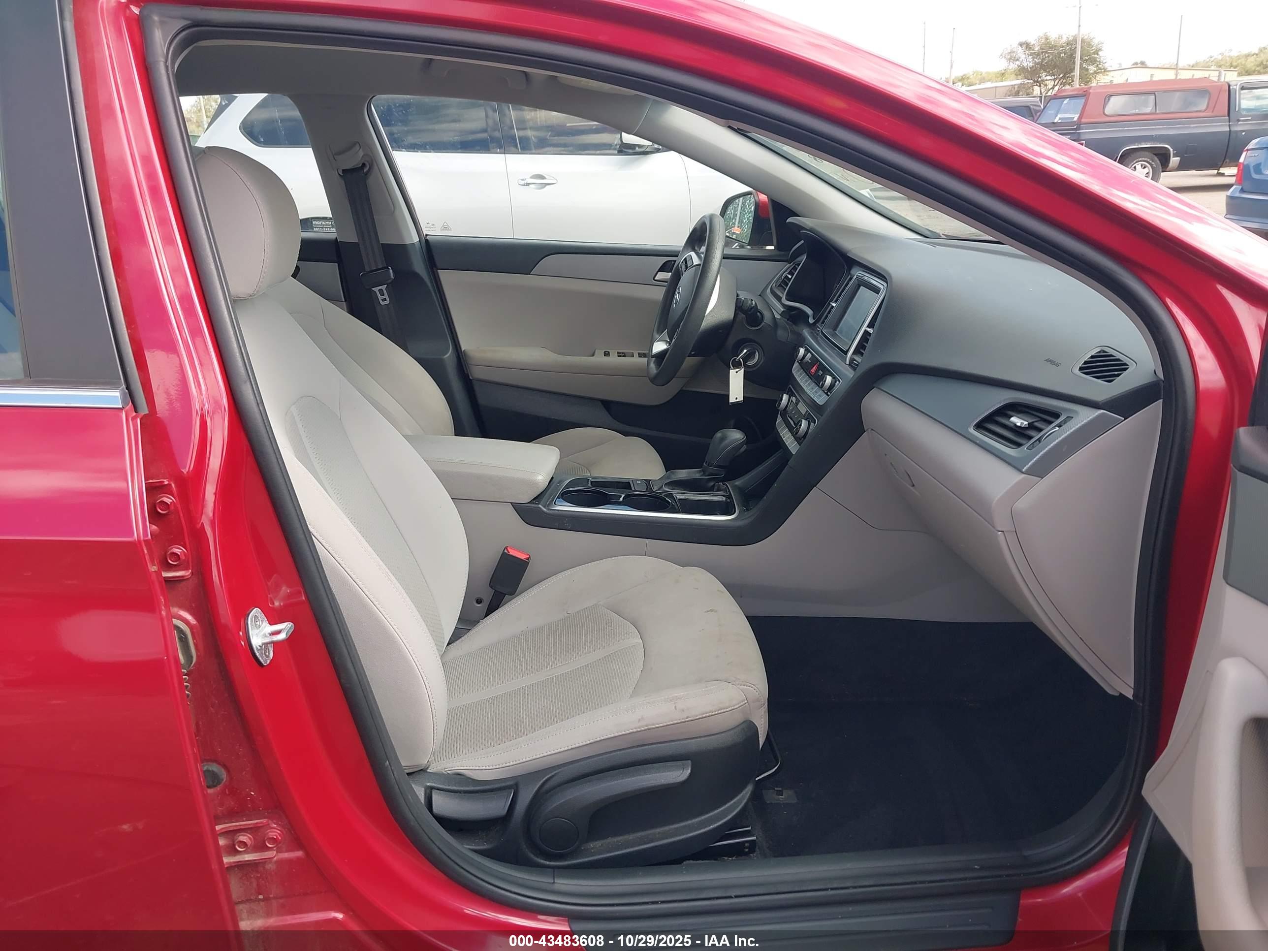 HYUNDAI SONATA image 5
