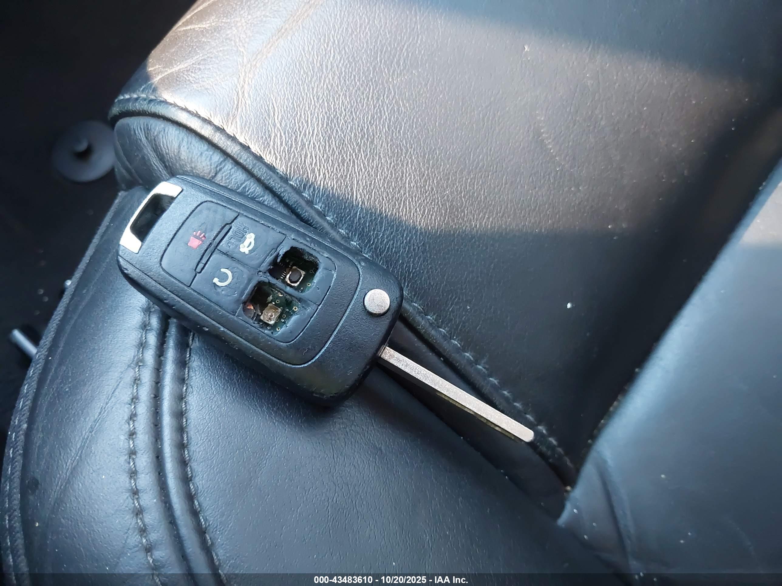 BUICK LACROSSE image 11