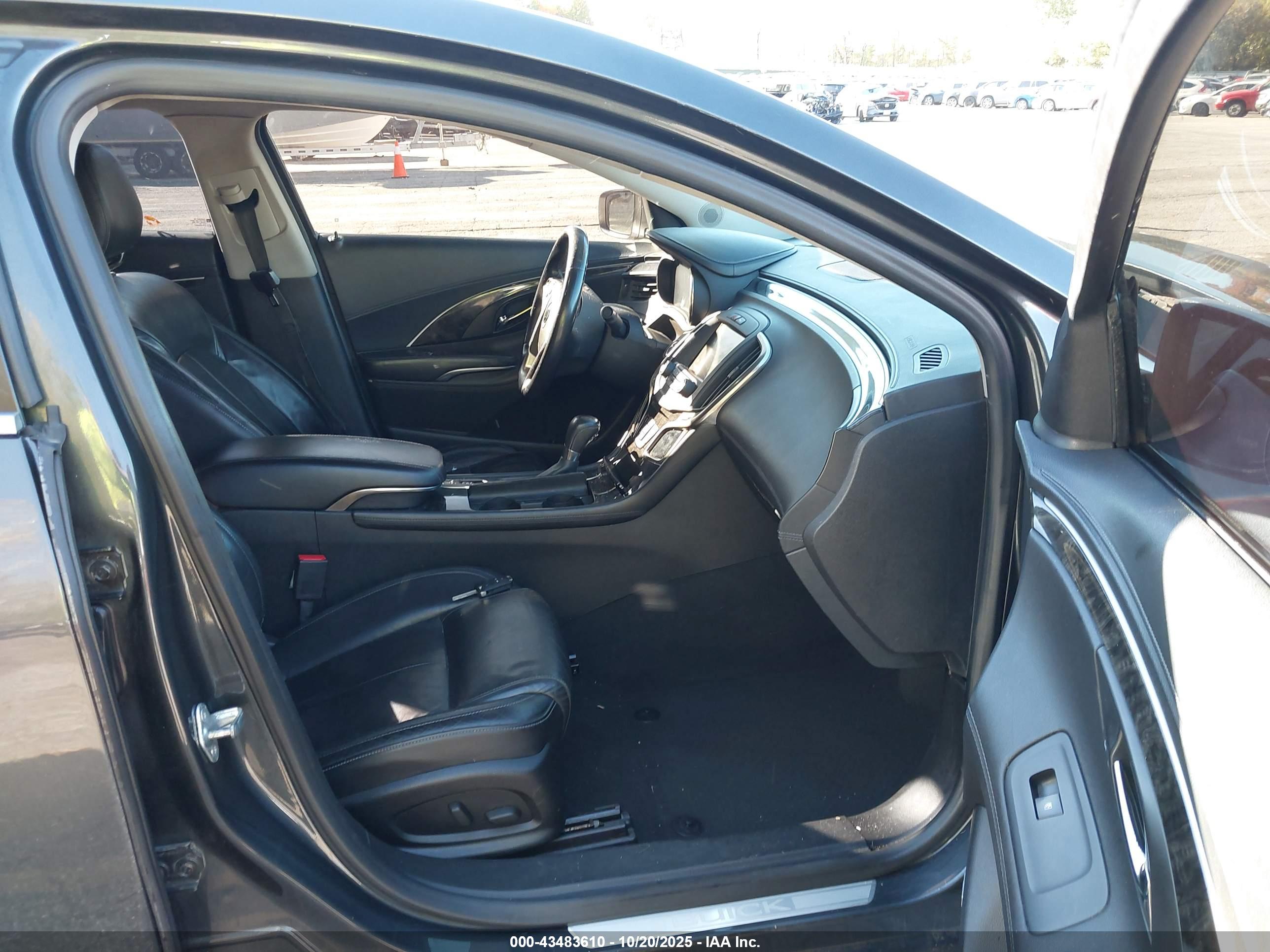 BUICK LACROSSE image 5