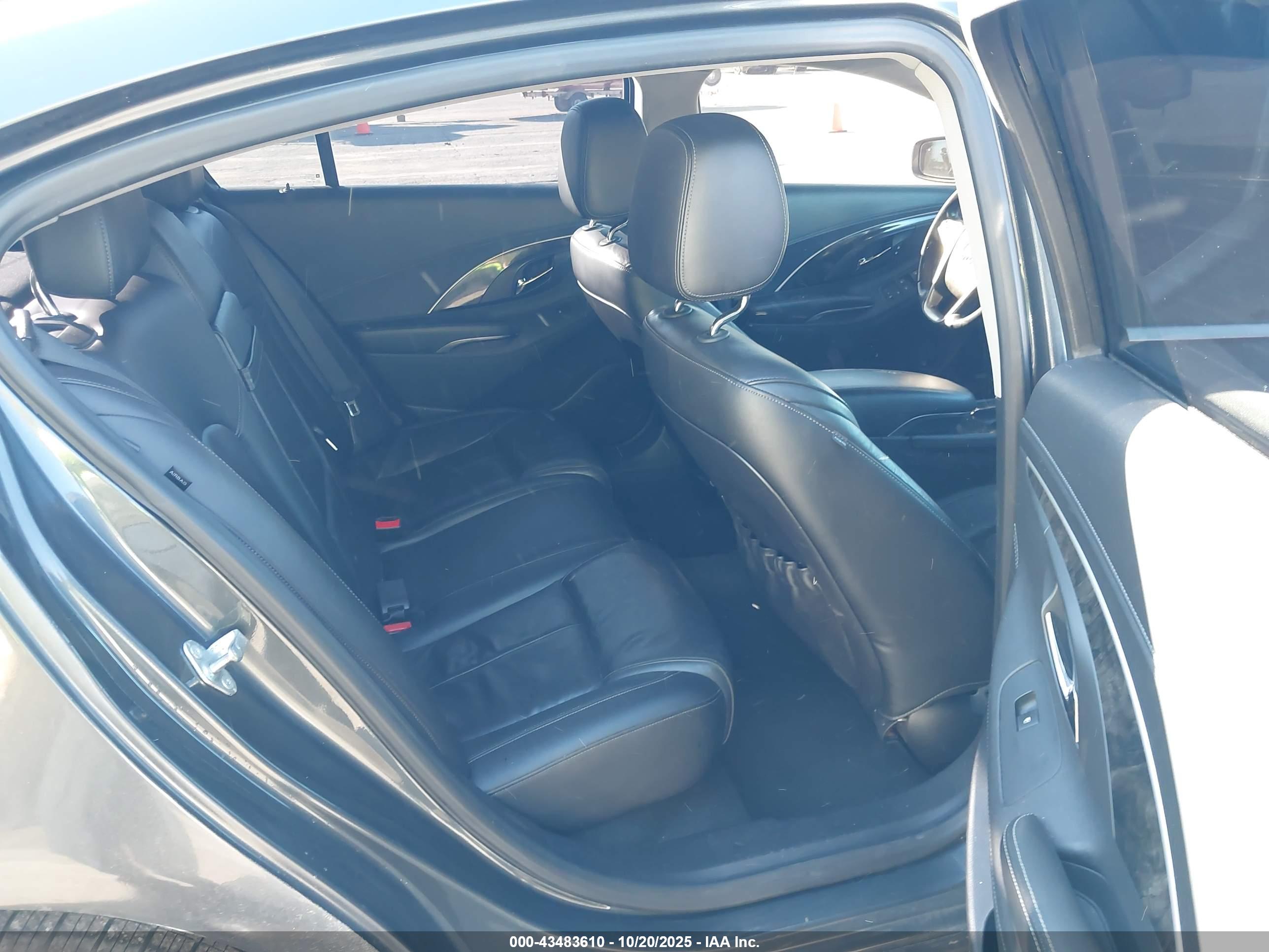 BUICK LACROSSE image 8