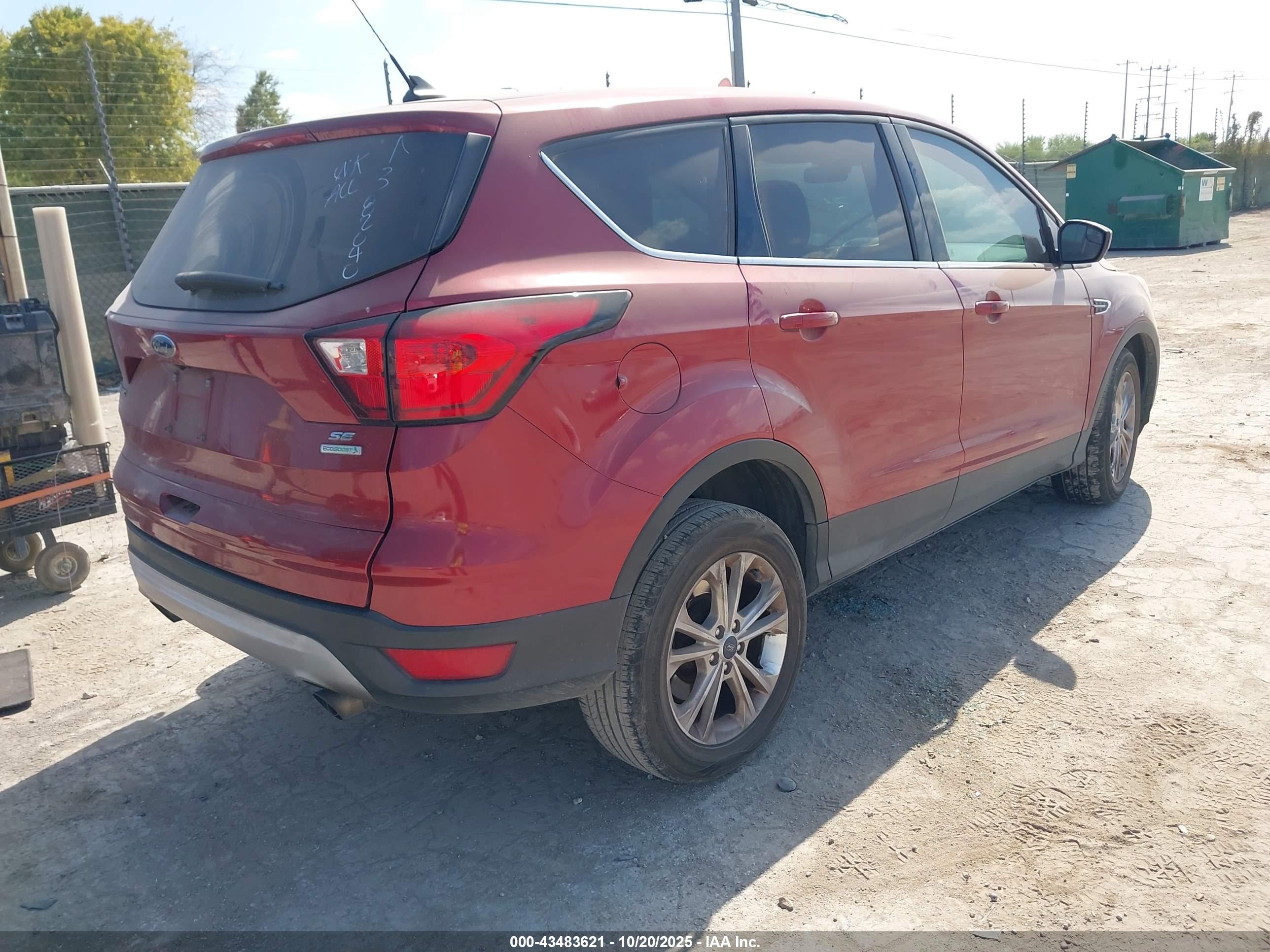FORD ESCAPE image 4