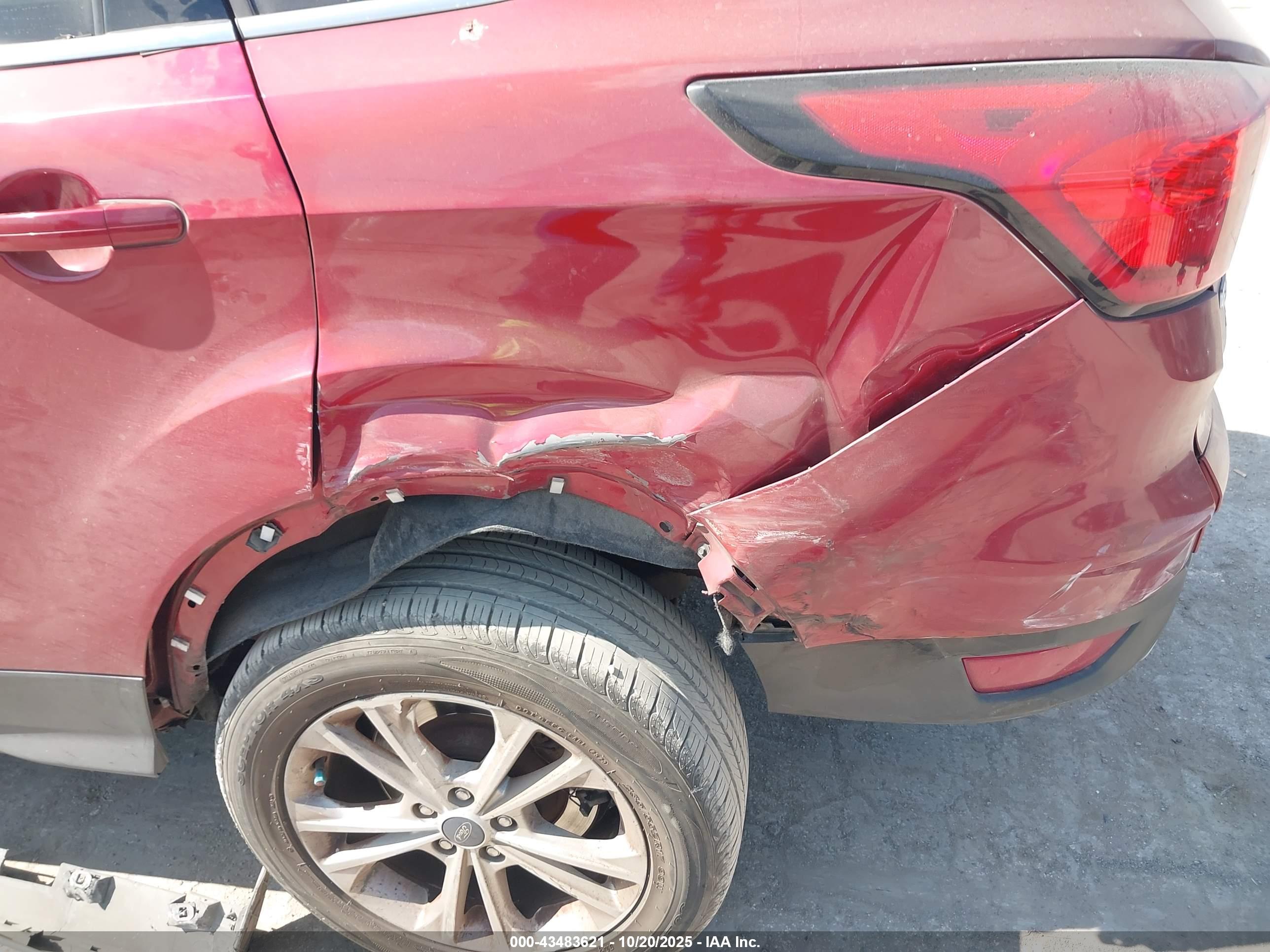 FORD ESCAPE image 6