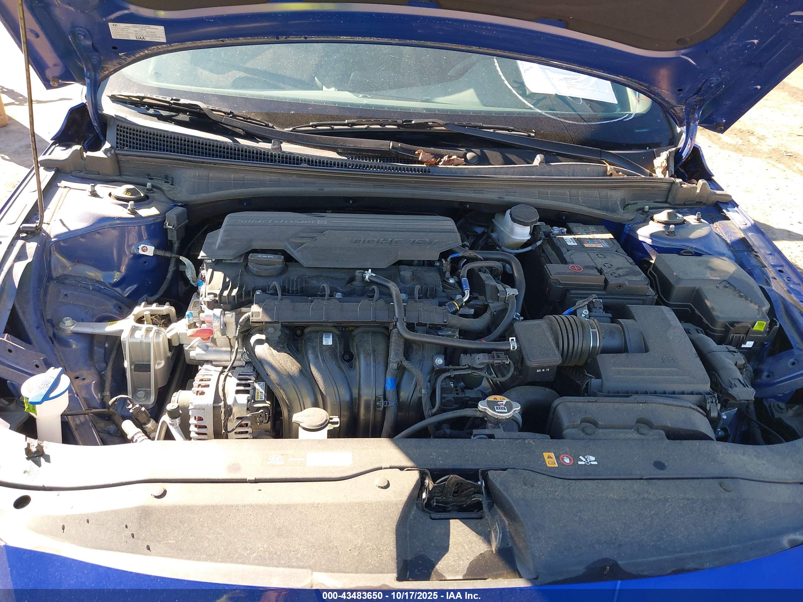 HYUNDAI ELANTRA image 10