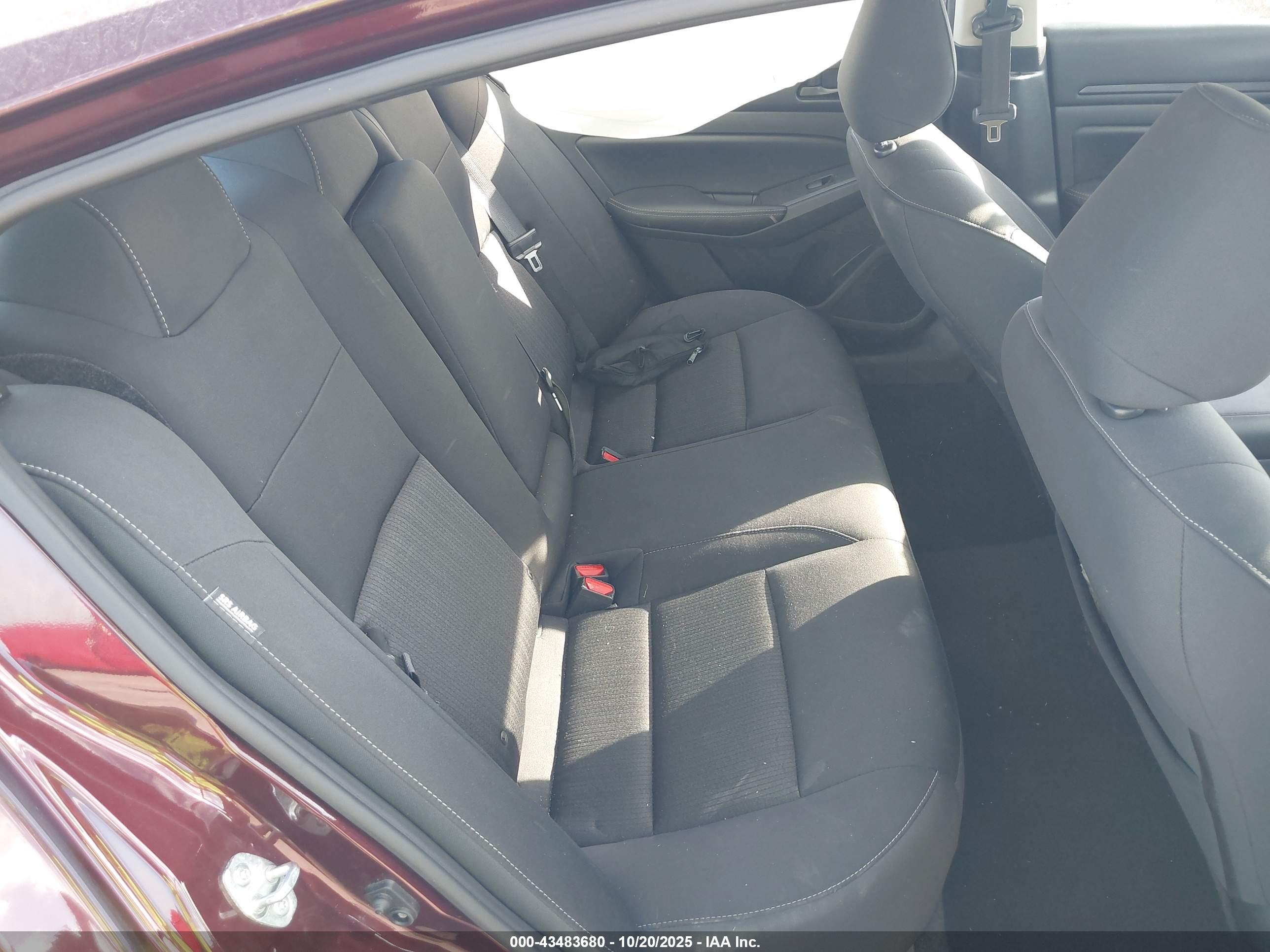 NISSAN ALTIMA image 8
