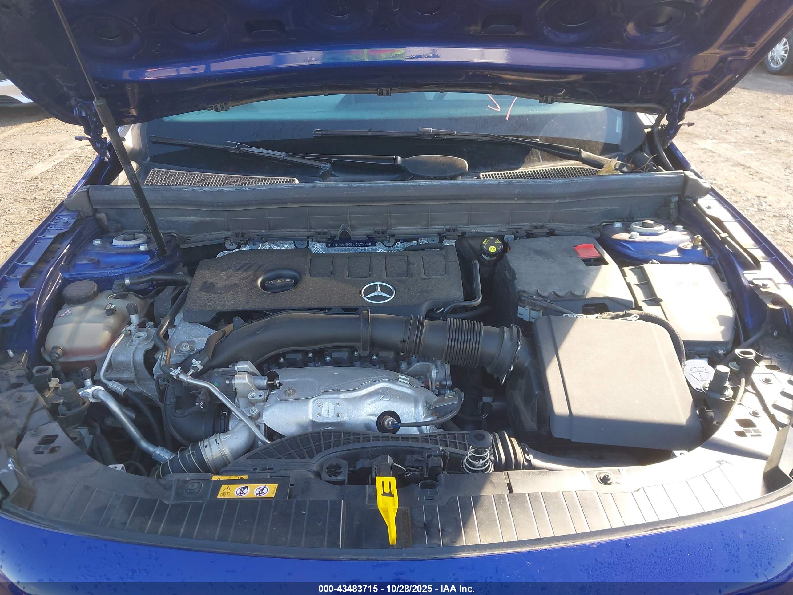 MERCEDES-BENZ GLB image 10
