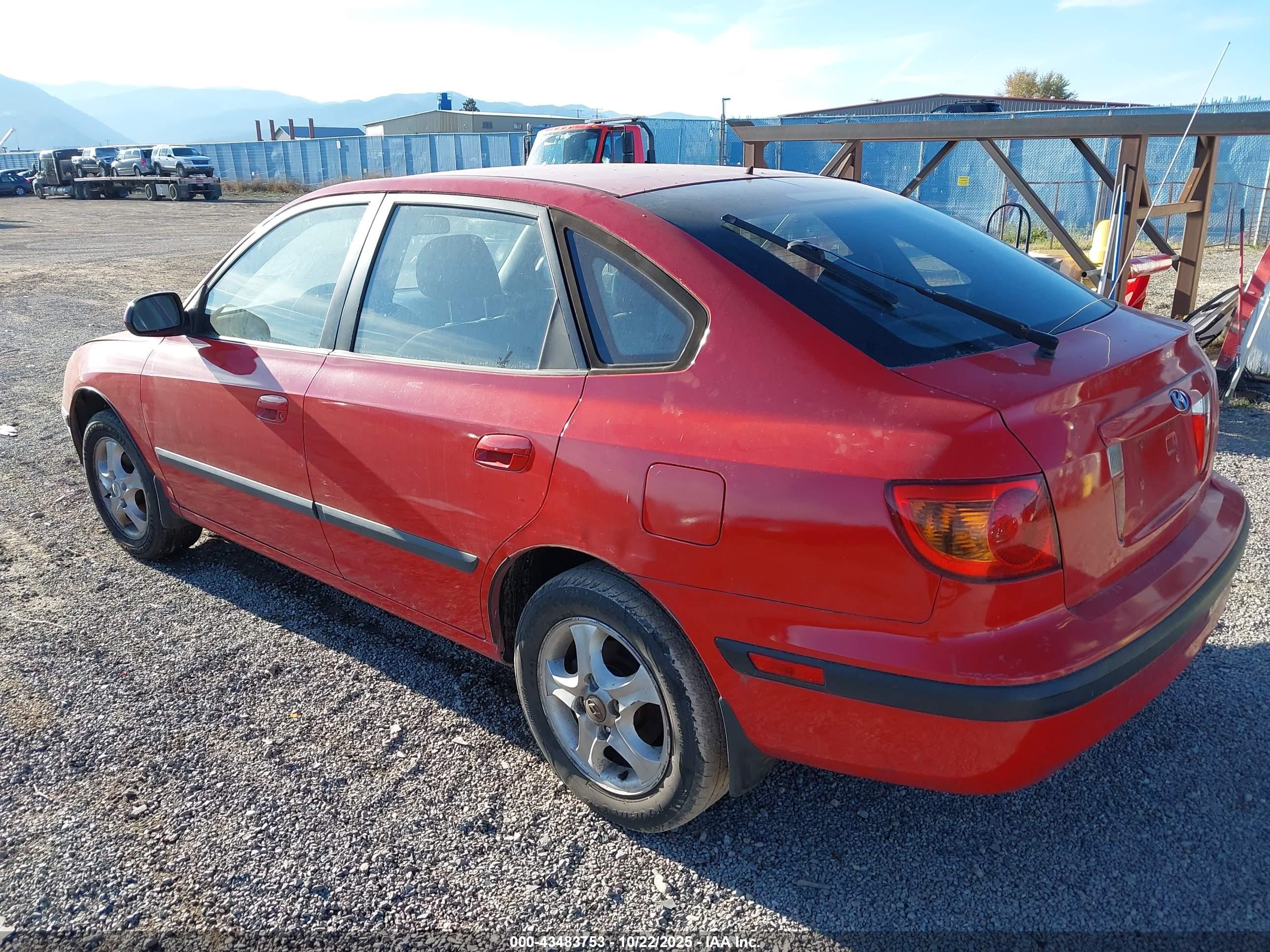 HYUNDAI ELANTRA image 3