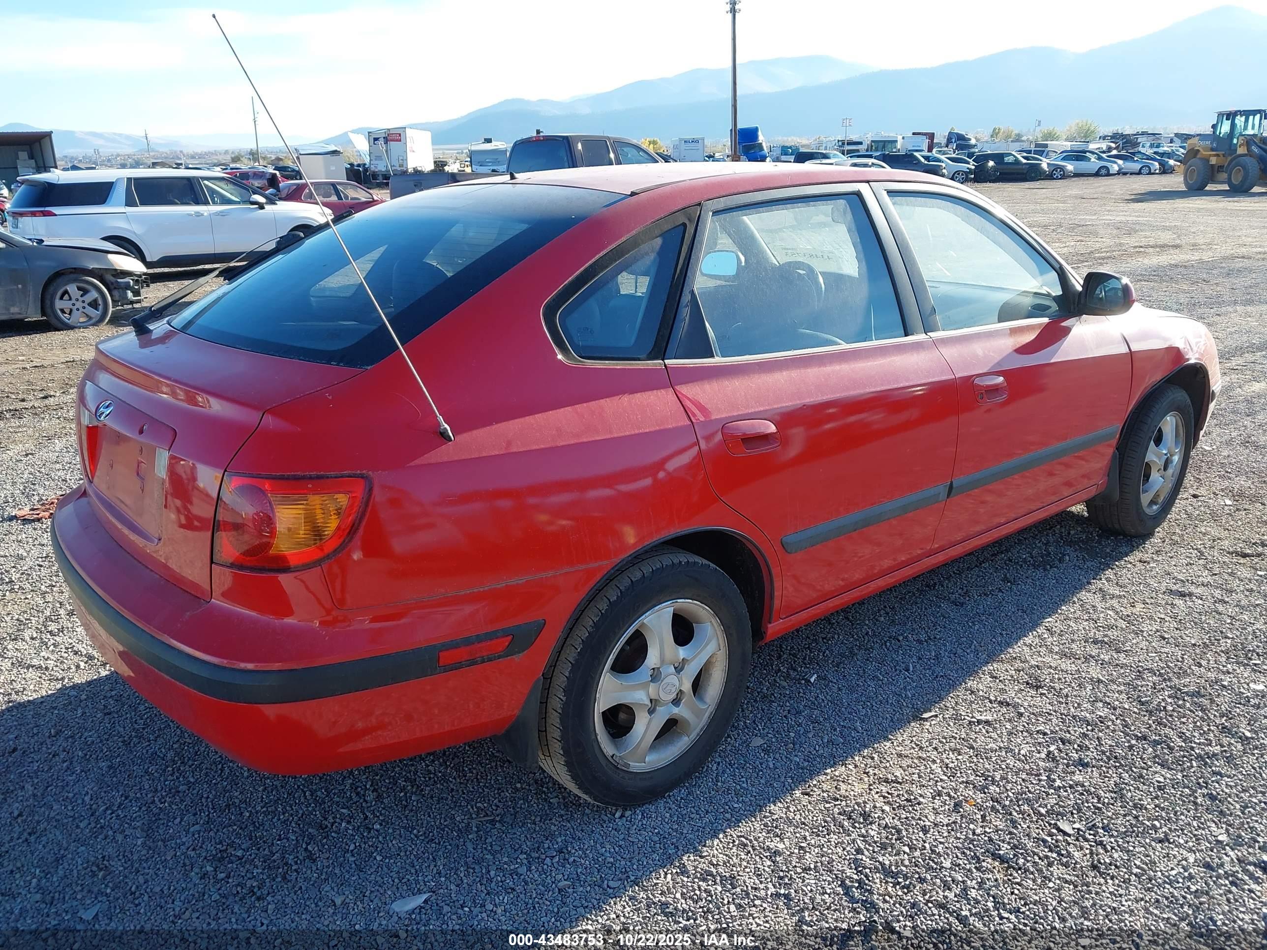 HYUNDAI ELANTRA image 4