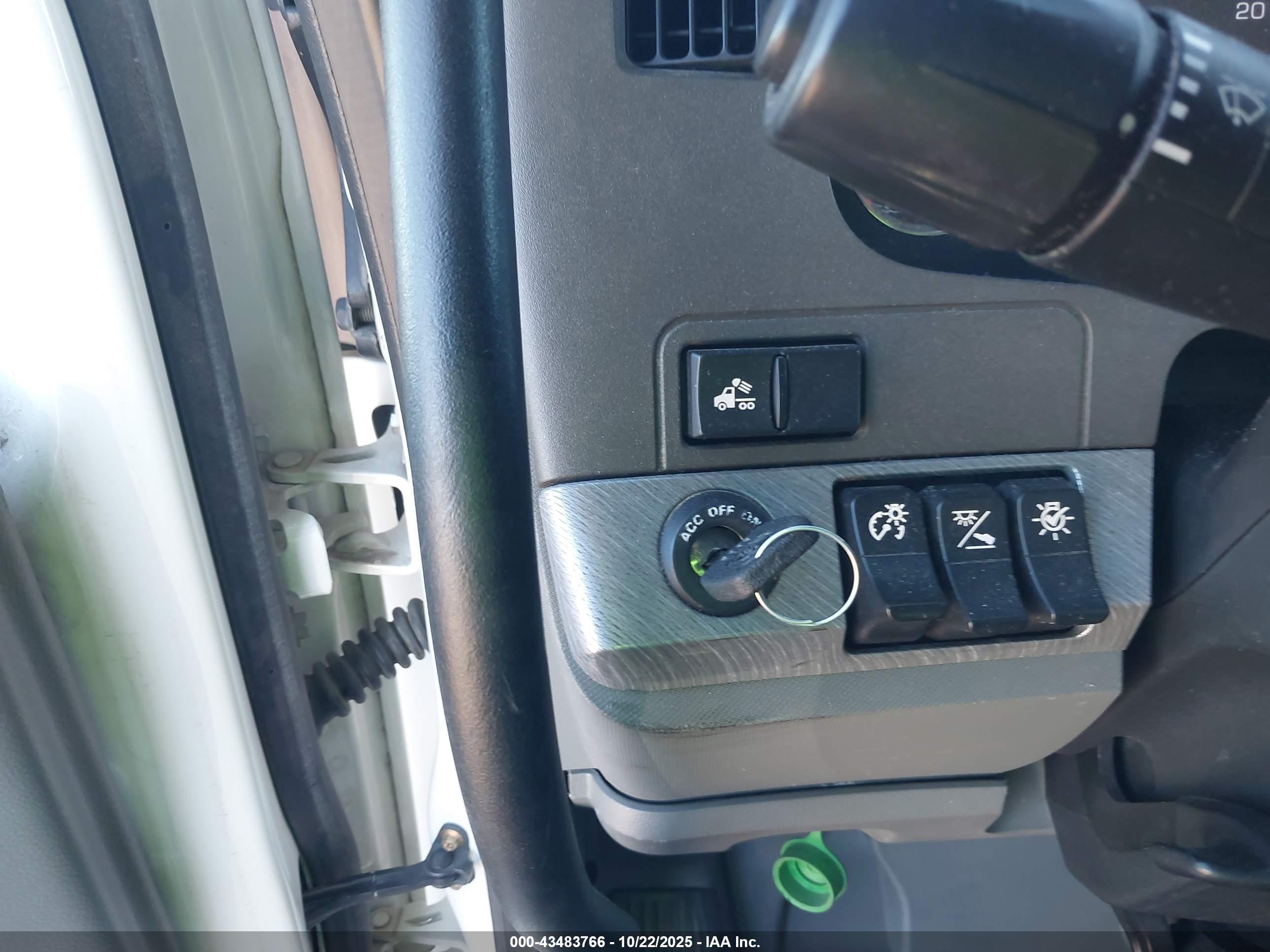 KENWORTH T680 image 11