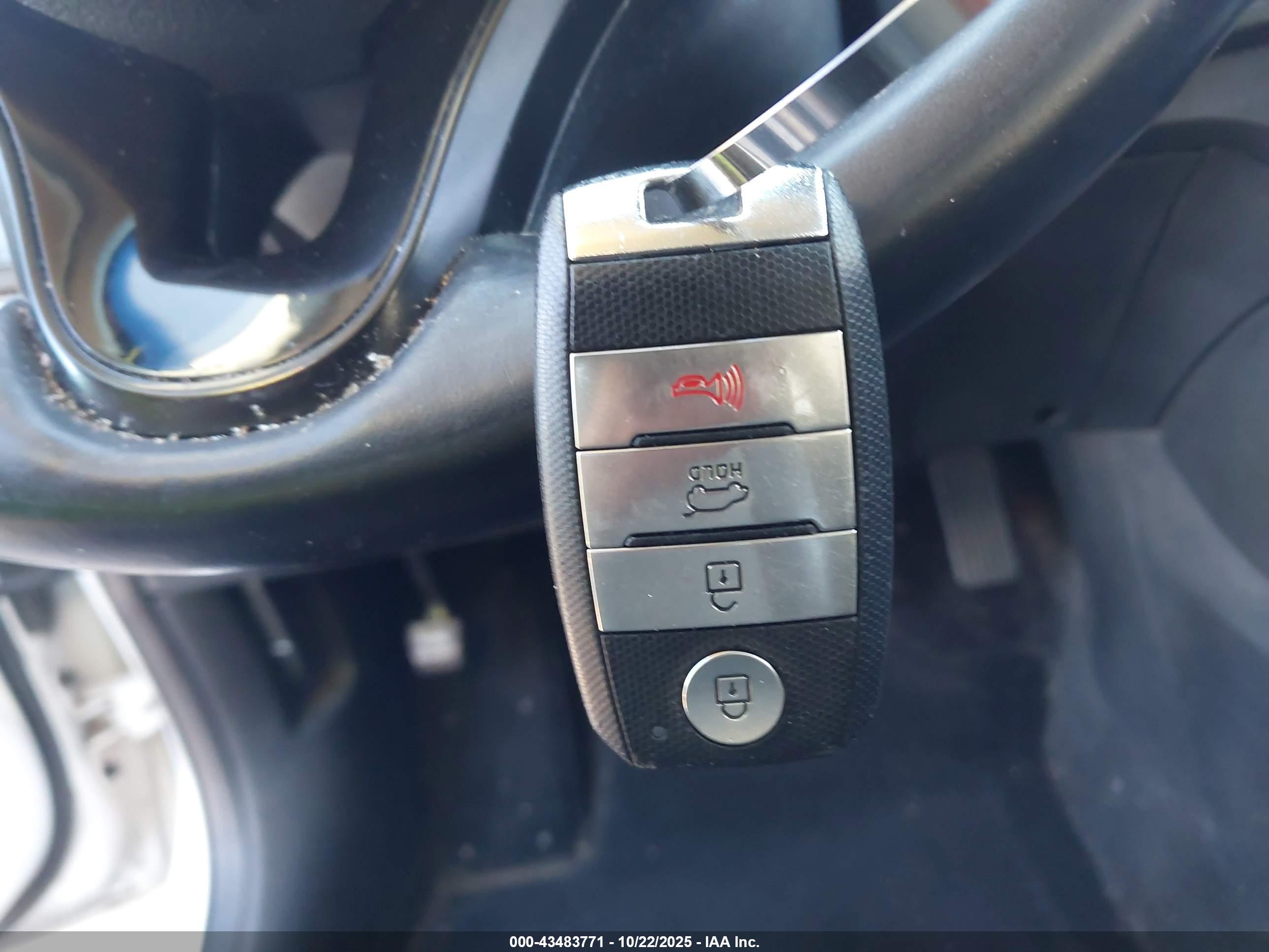 KIA NIRO image 11