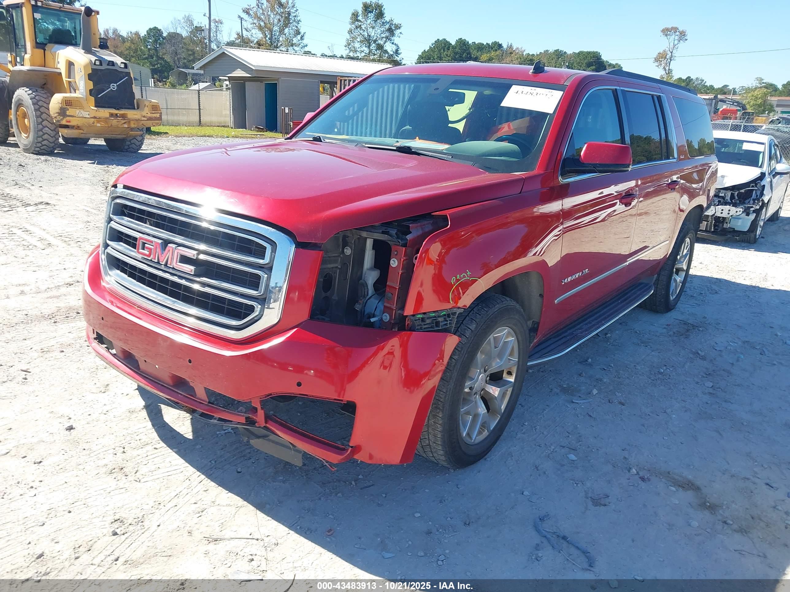 GMC YUKON image 2