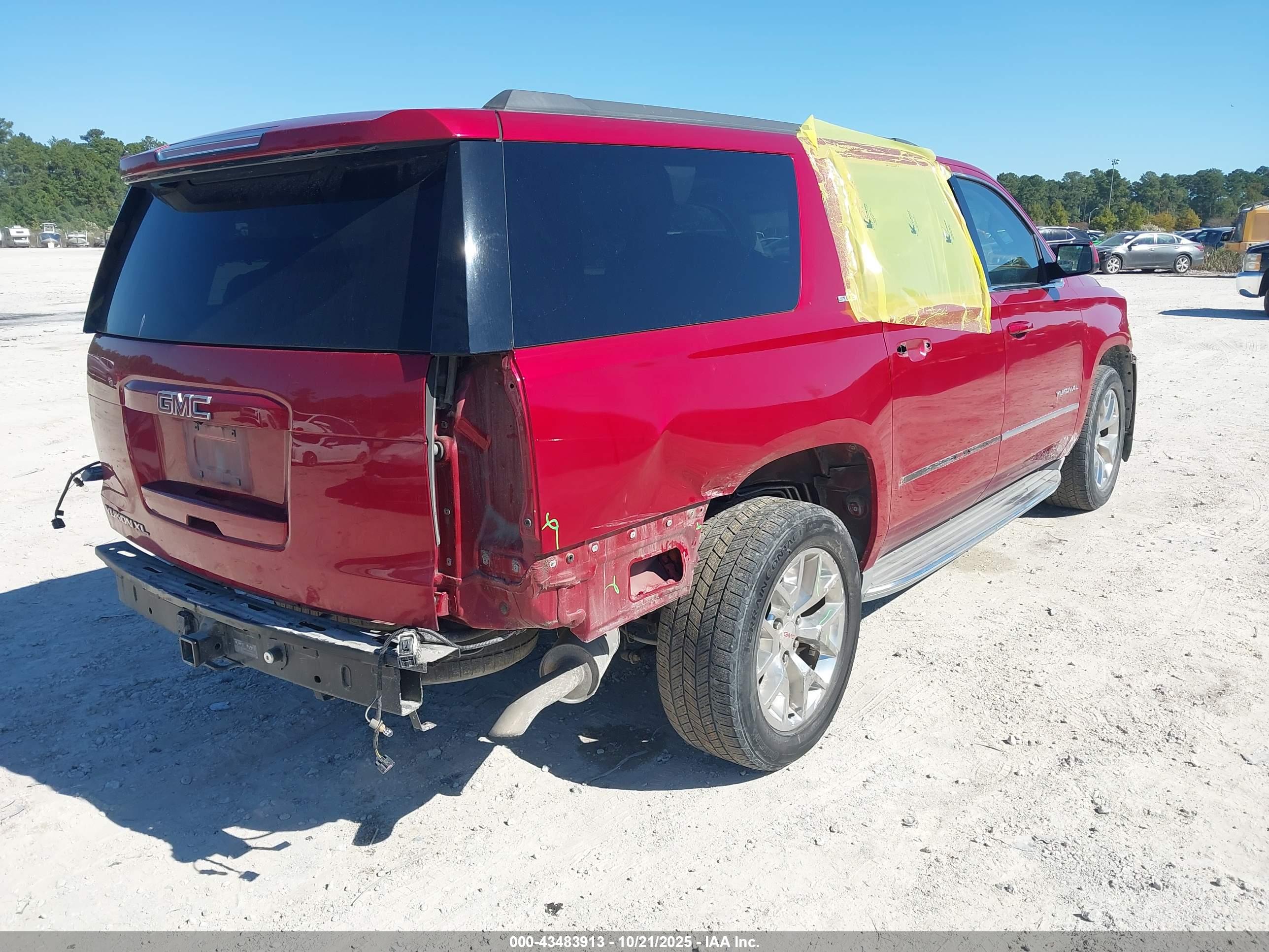 GMC YUKON image 4