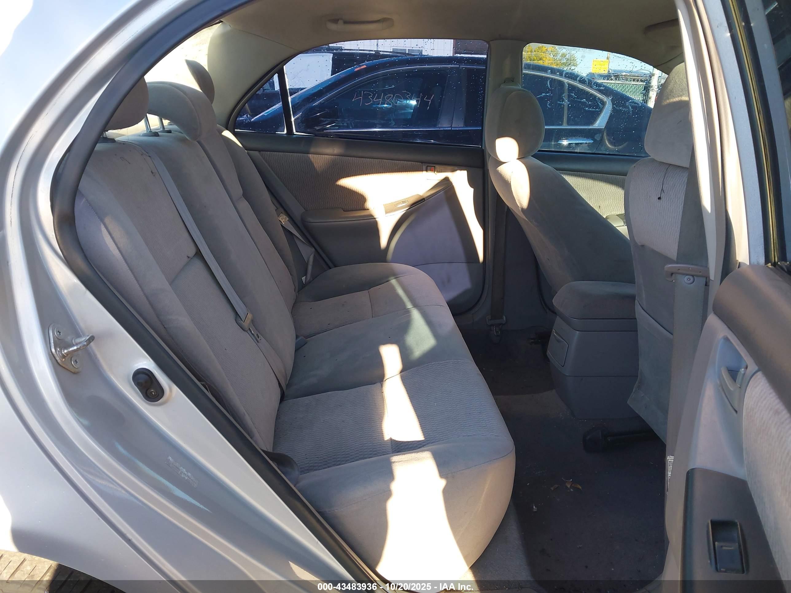 TOYOTA COROLLA image 8