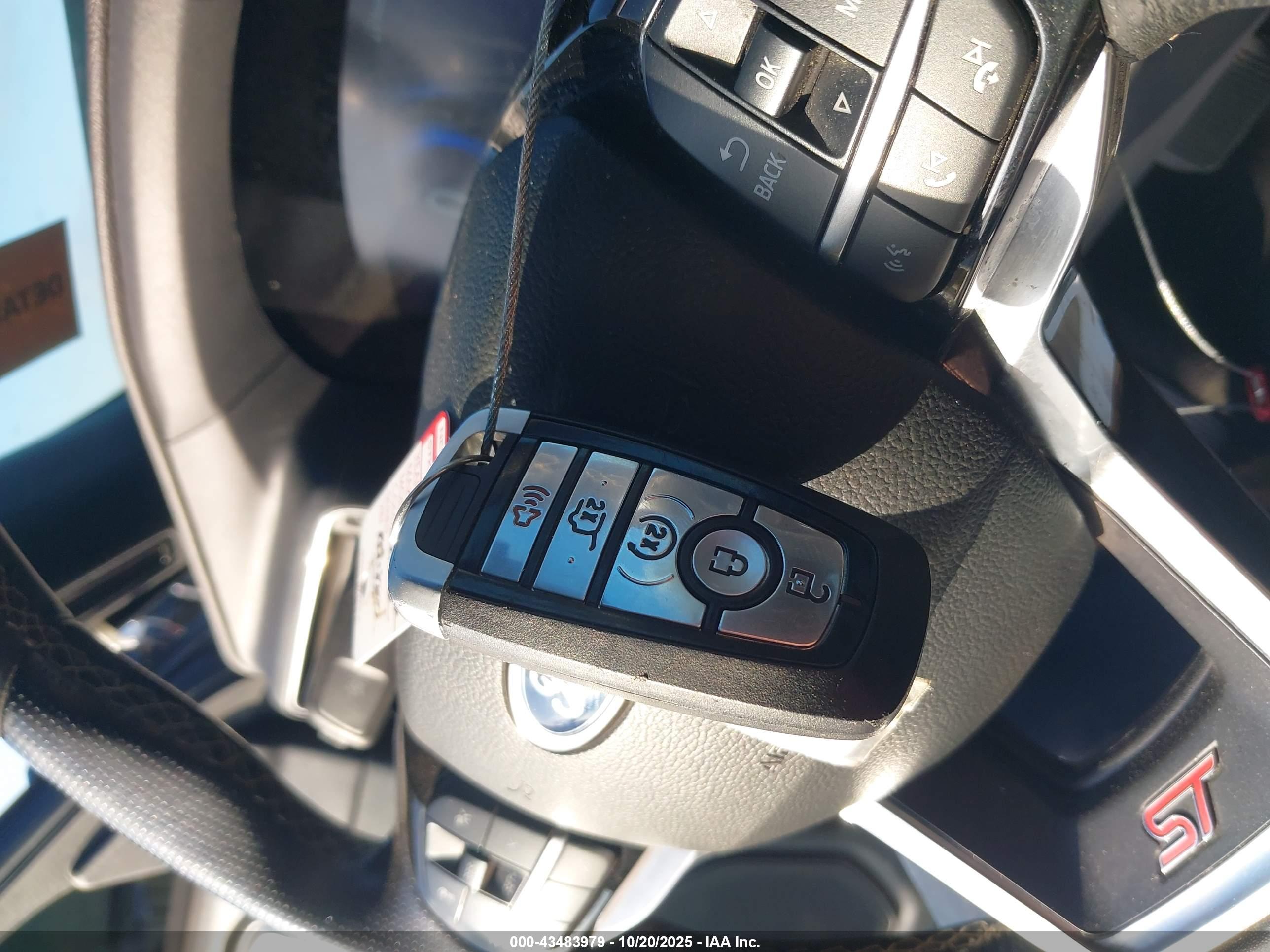 FORD EXPLORER image 11