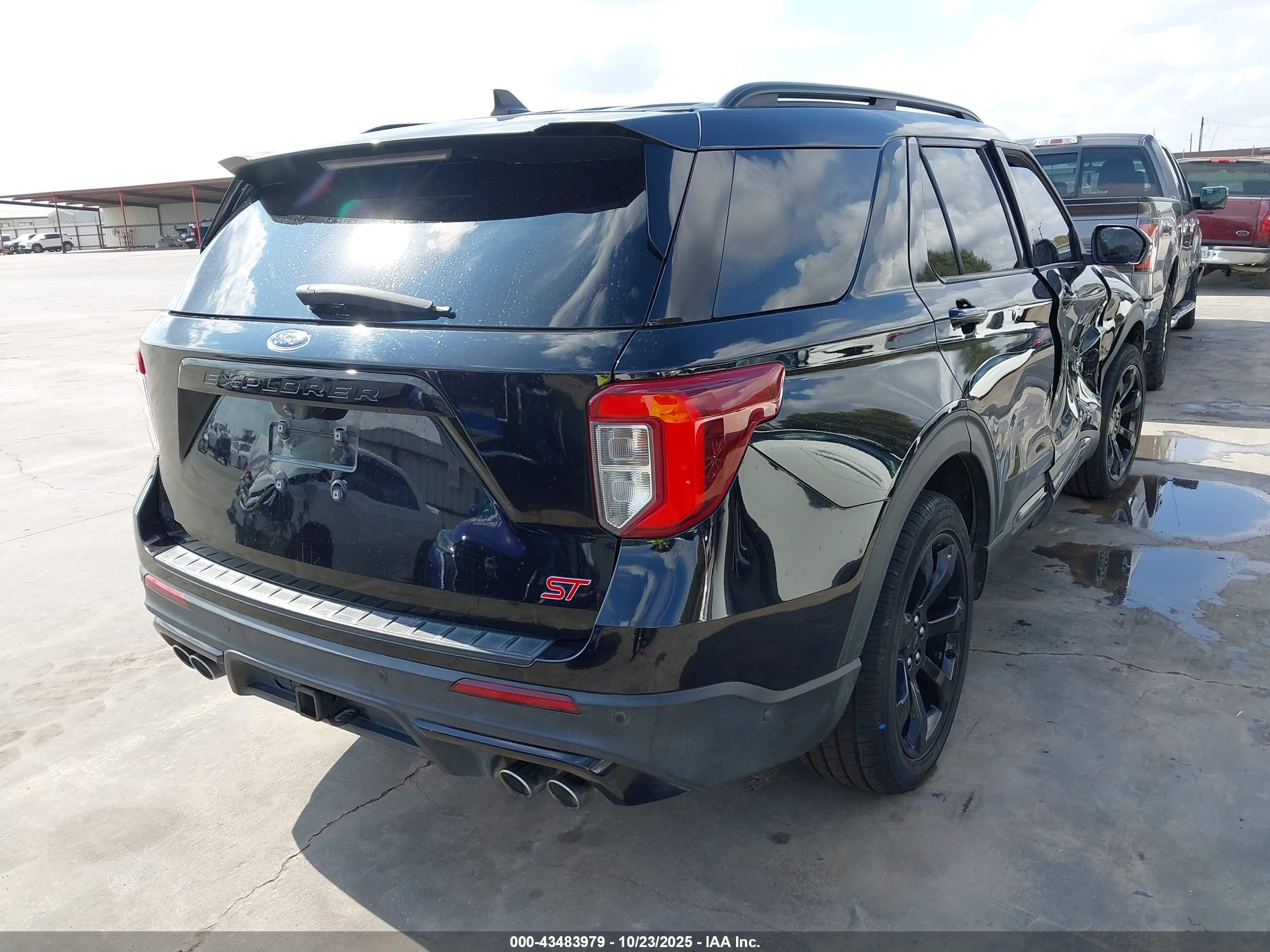 FORD EXPLORER image 4