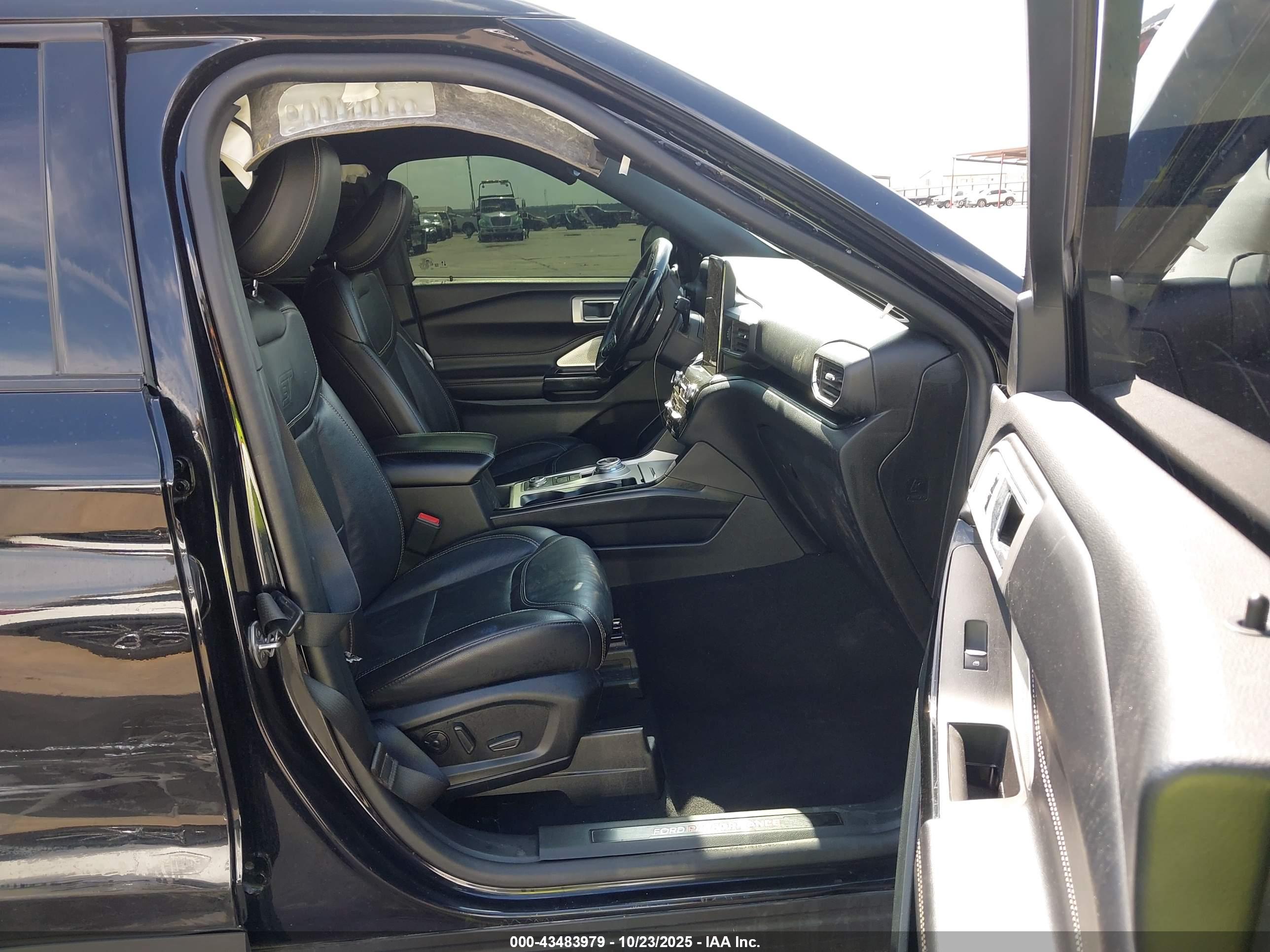 FORD EXPLORER image 5