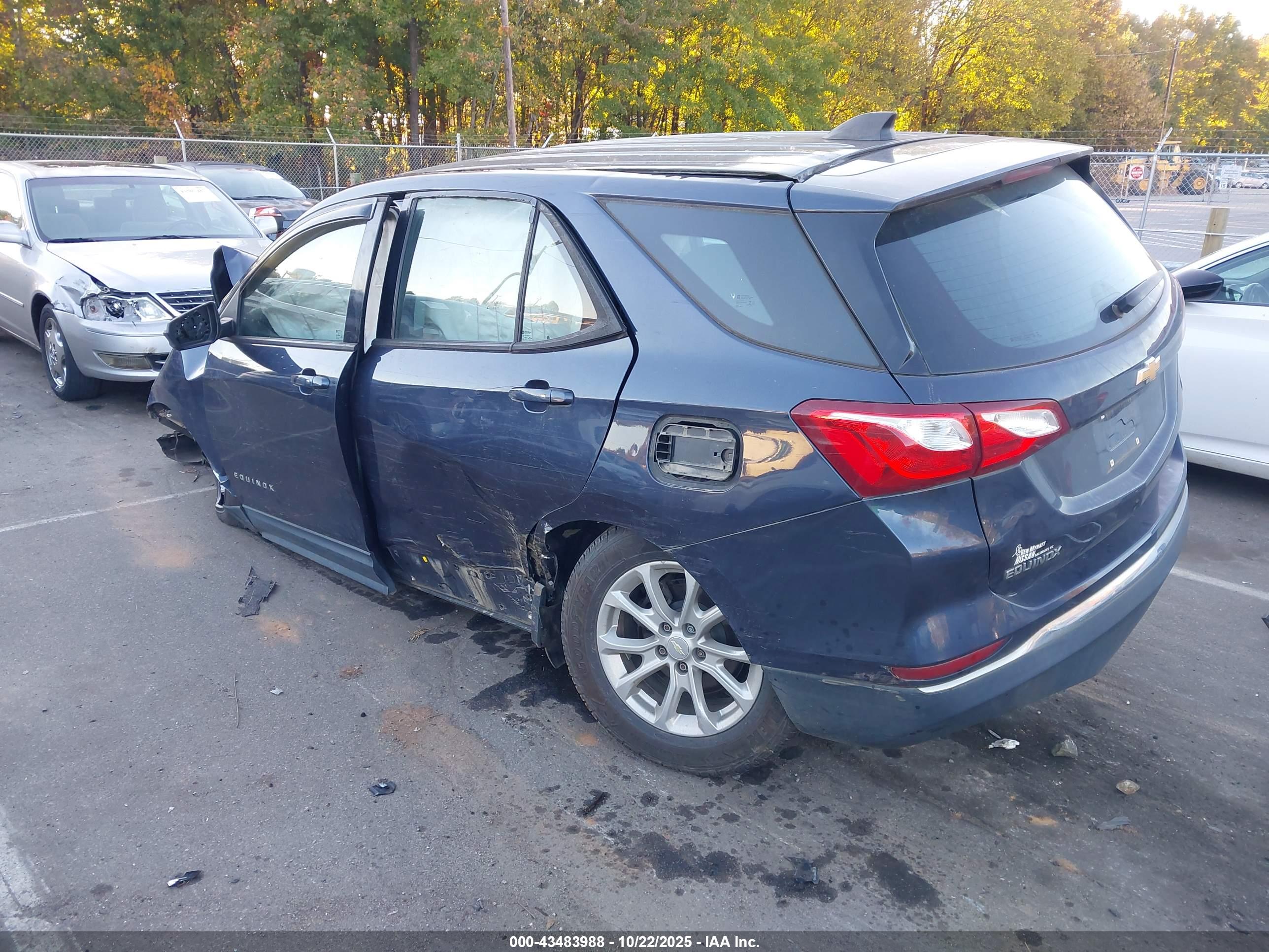 CHEVROLET EQUINOX image 3