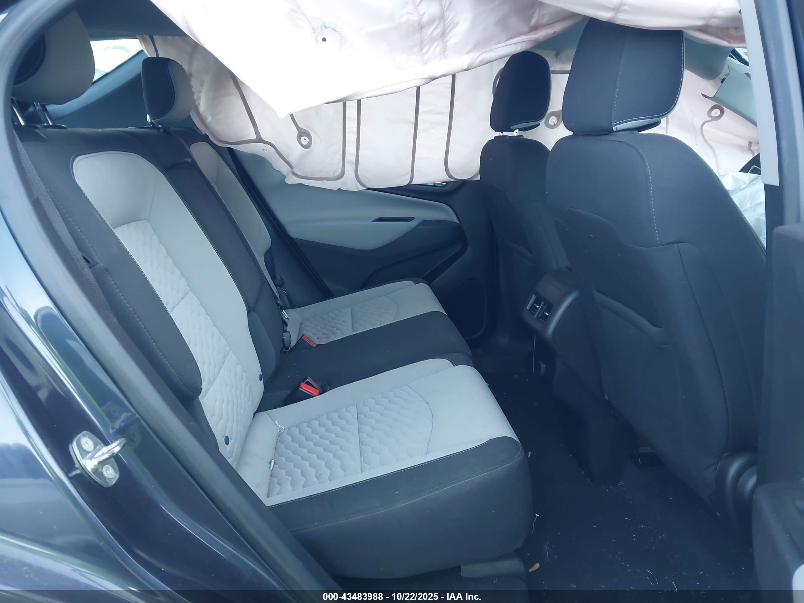 CHEVROLET EQUINOX image 8